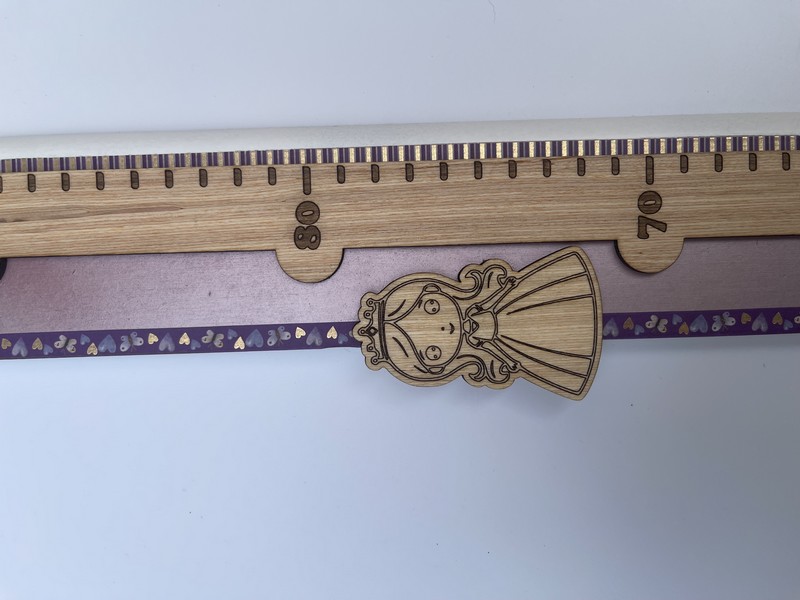 Toise personnalisable garçon ou fille 60-150 cm en bois