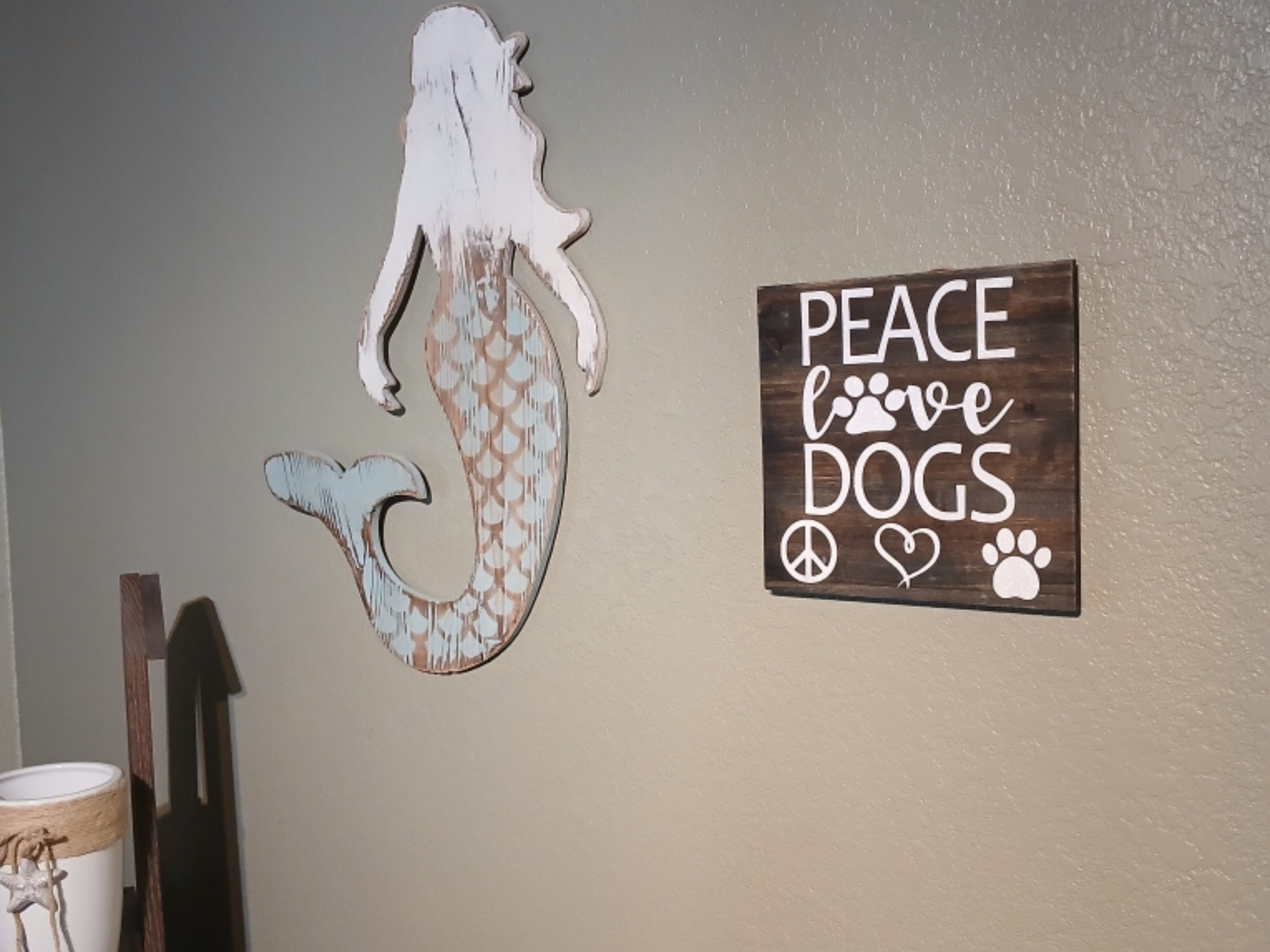 Peace Love Dogs Sign