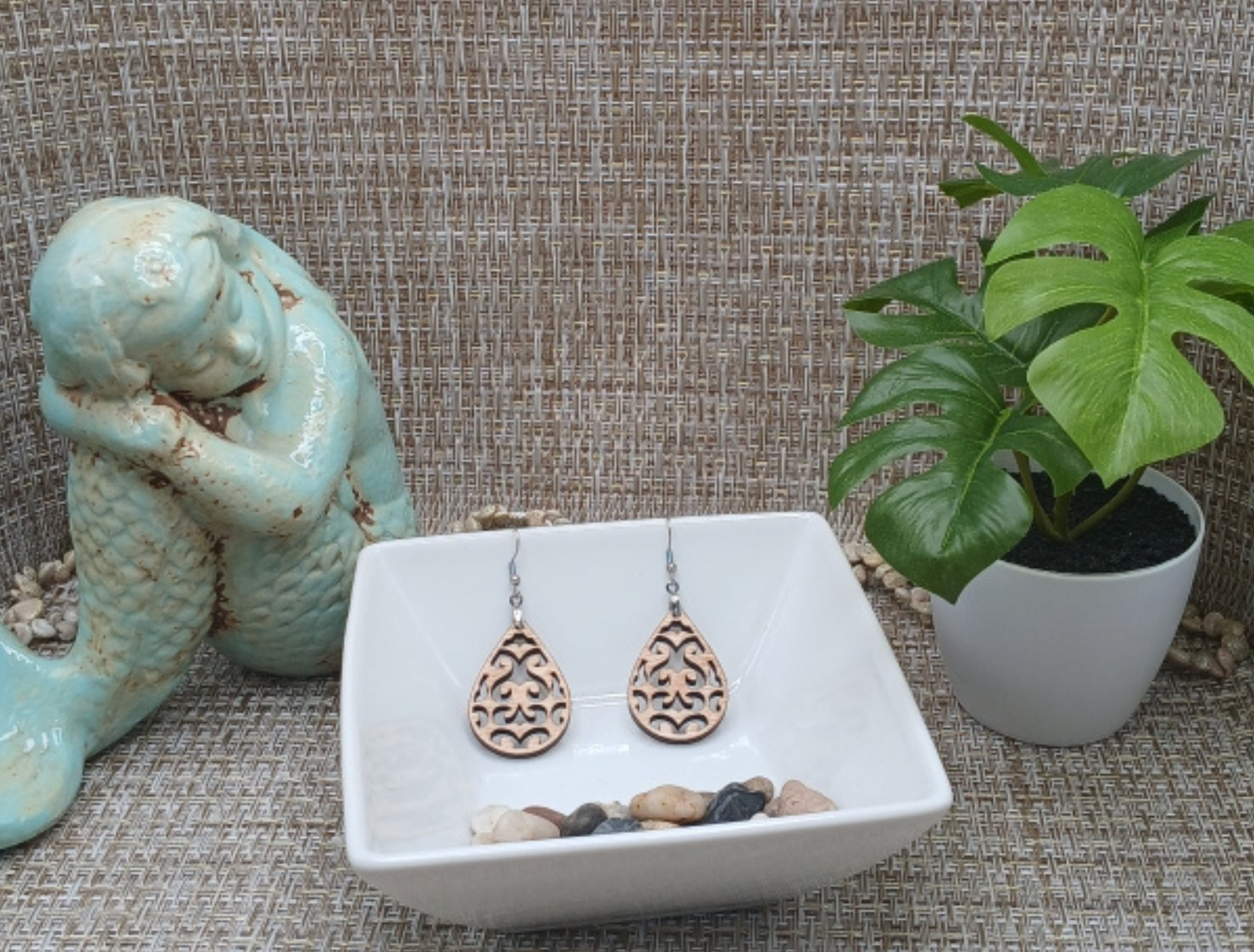 Wooden Teardrop Dangle Earrings 