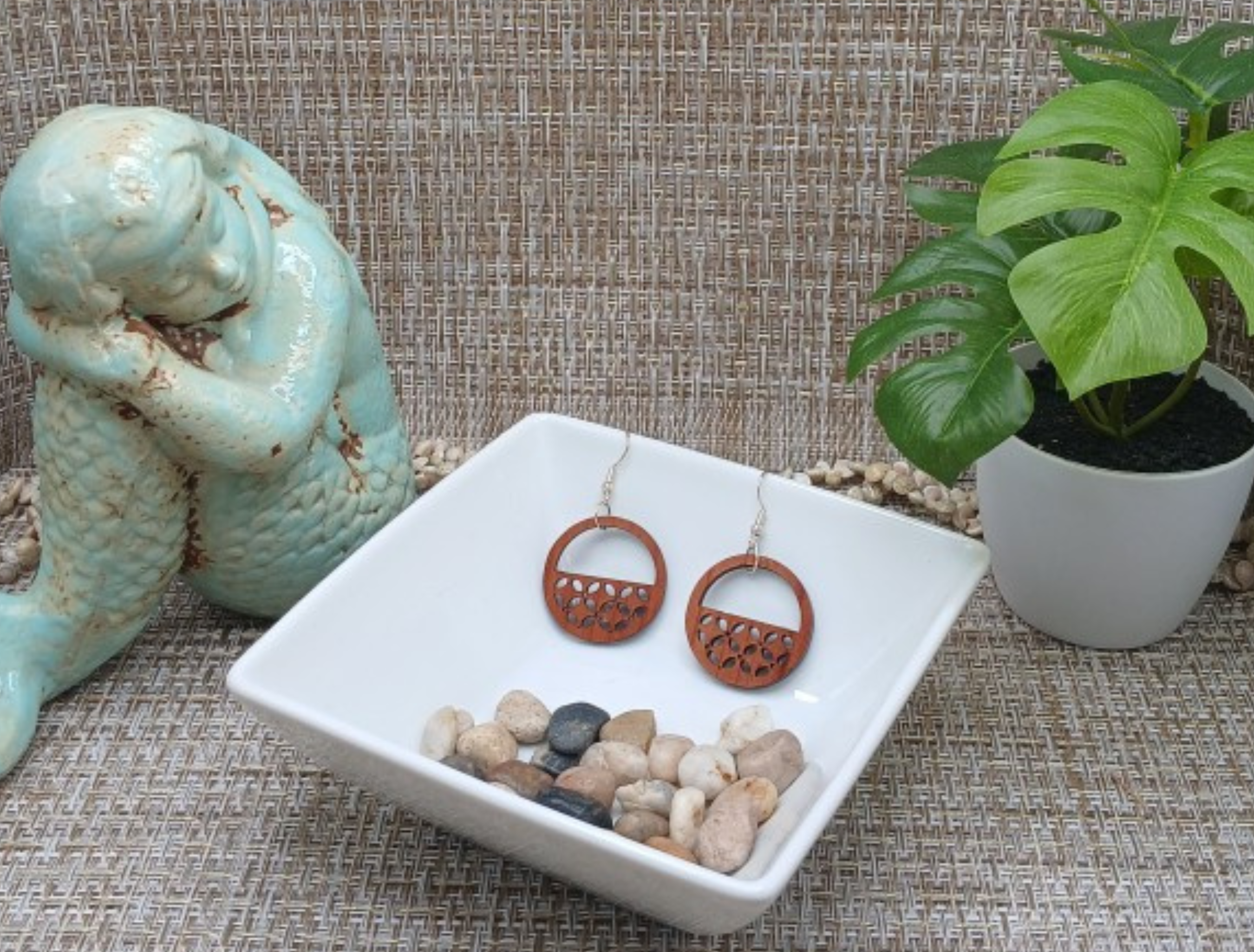  Geometric Dangle Earrings