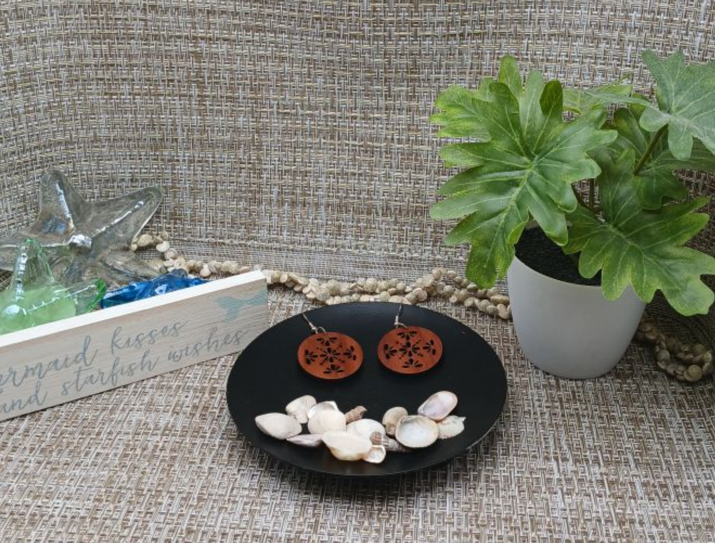 Round Geometric Dangle Earrings