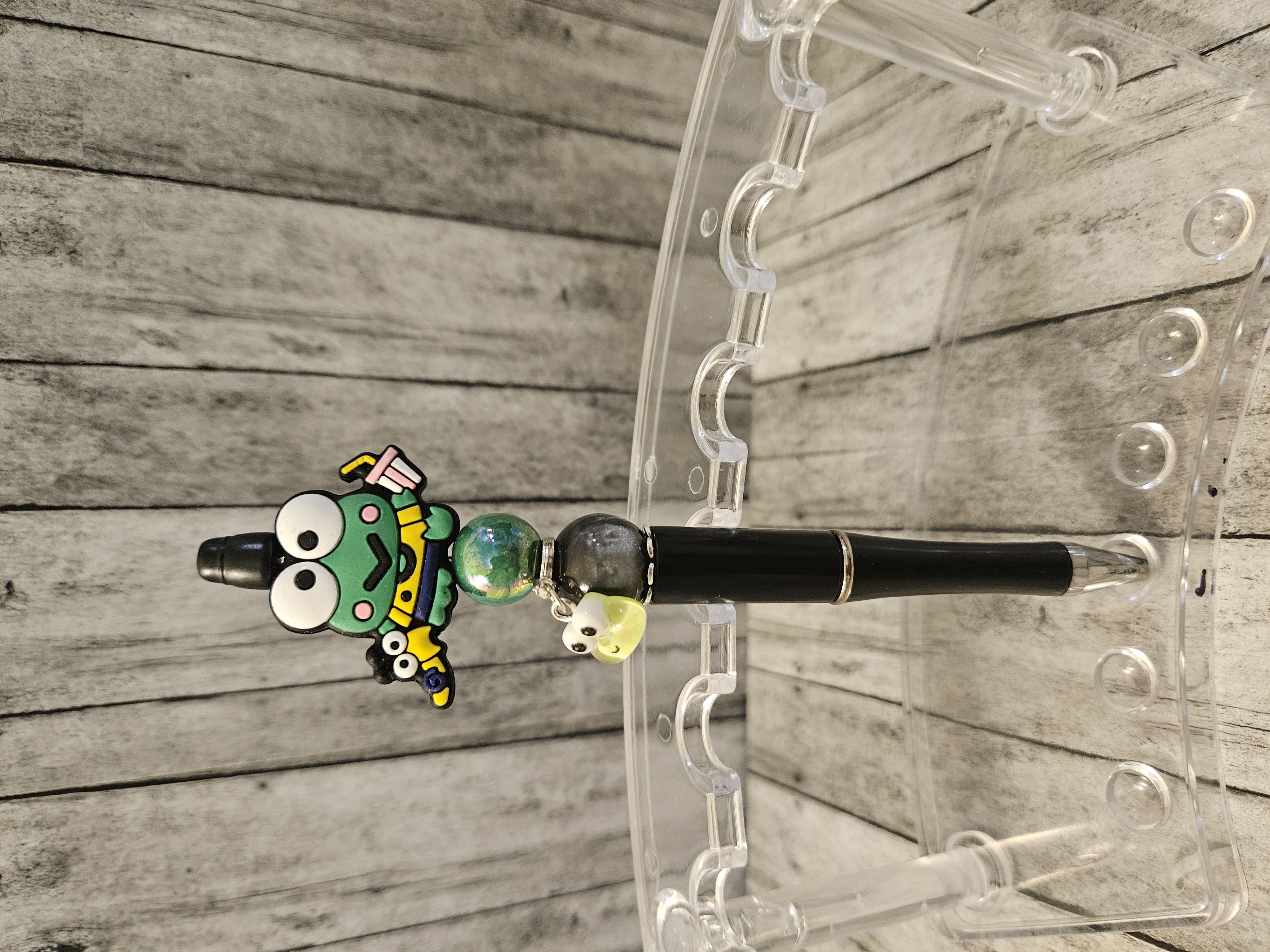 Frog W/ Dangle Charm