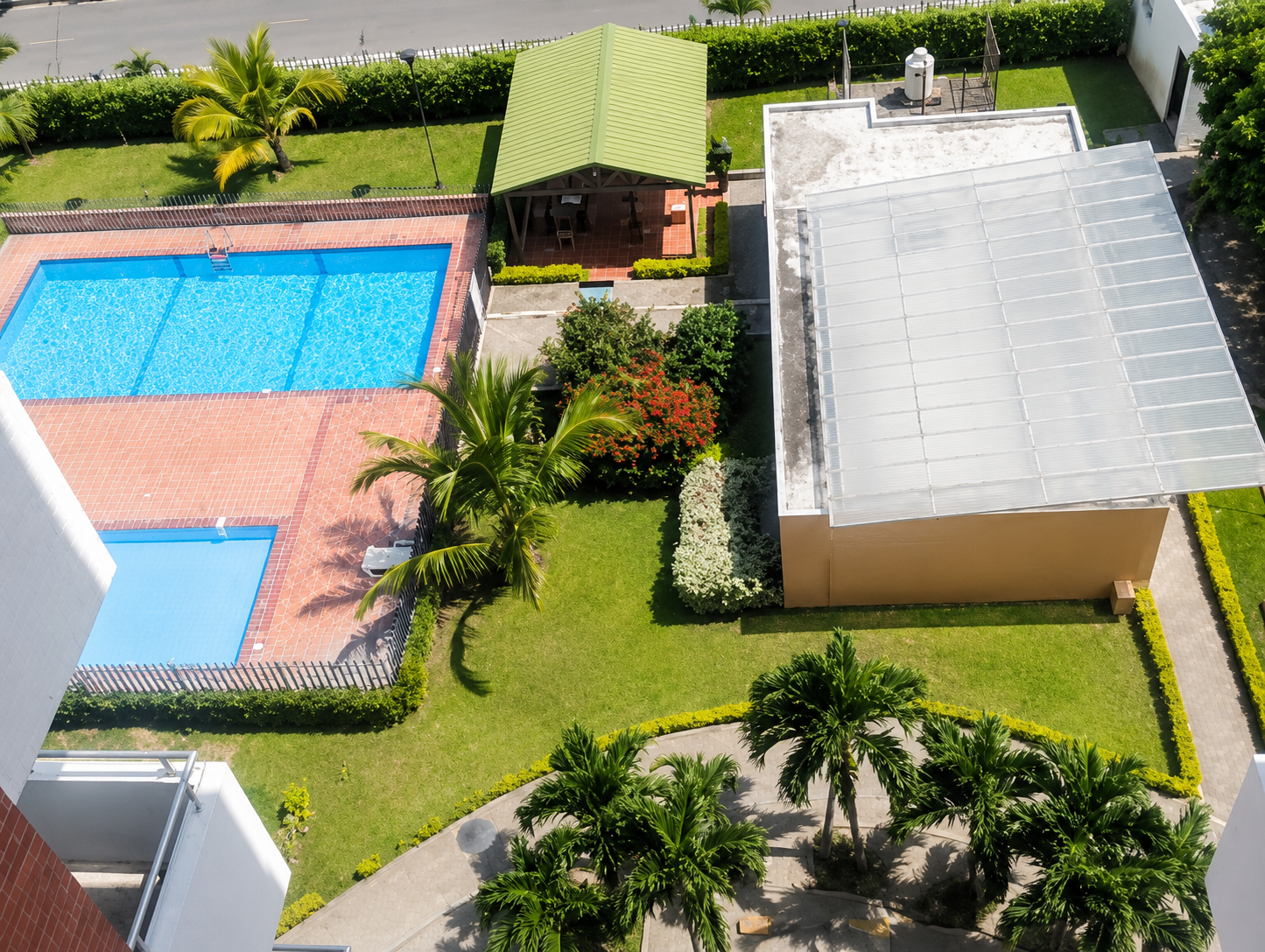 CONJUNTO CERRADO VERSALLES APARTAMENTO