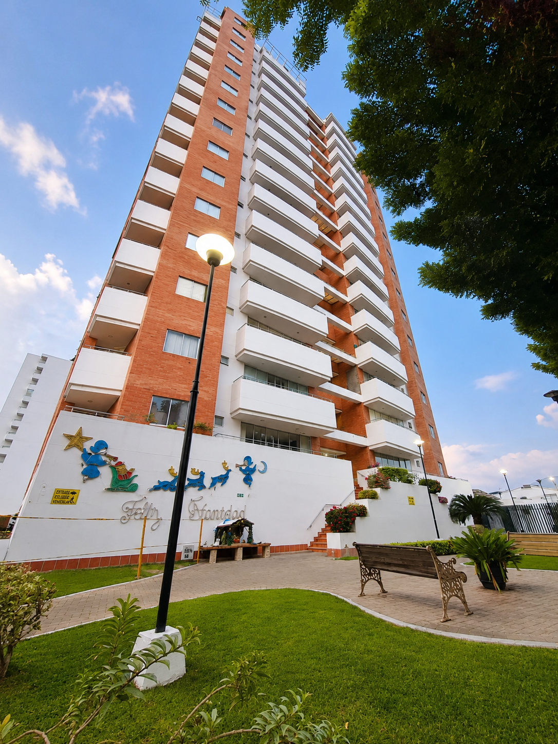 CONJUNTO CERRADO VERSALLES APARTAMENTO