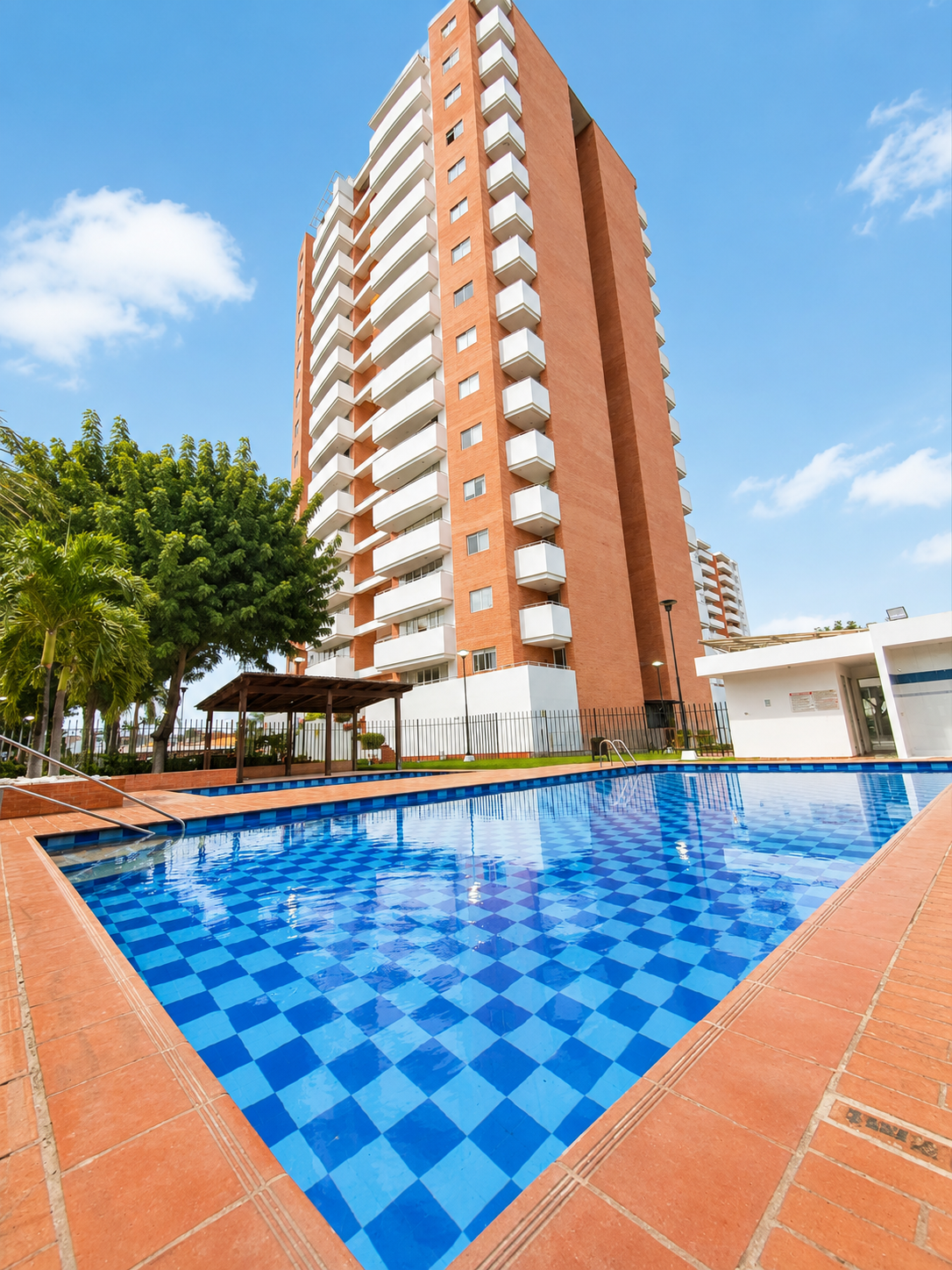 CONJUNTO CERRADO VERSALLES APARTAMENTO