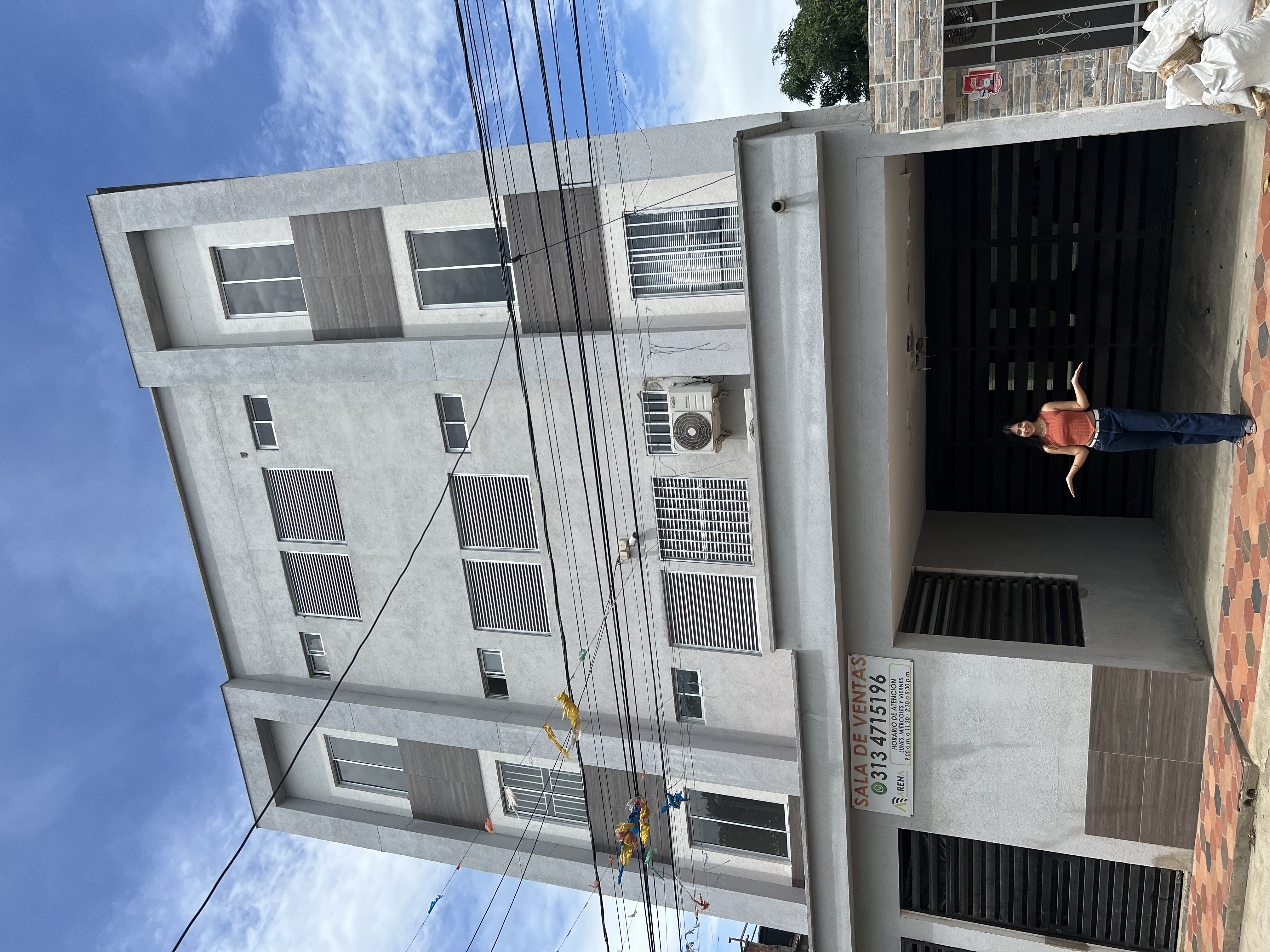 BARI SUR APARTAMENTOS HERMOSOS EN EL BARRIO COMUNEROS ATALAYA 58.5 M2 140 Millones 