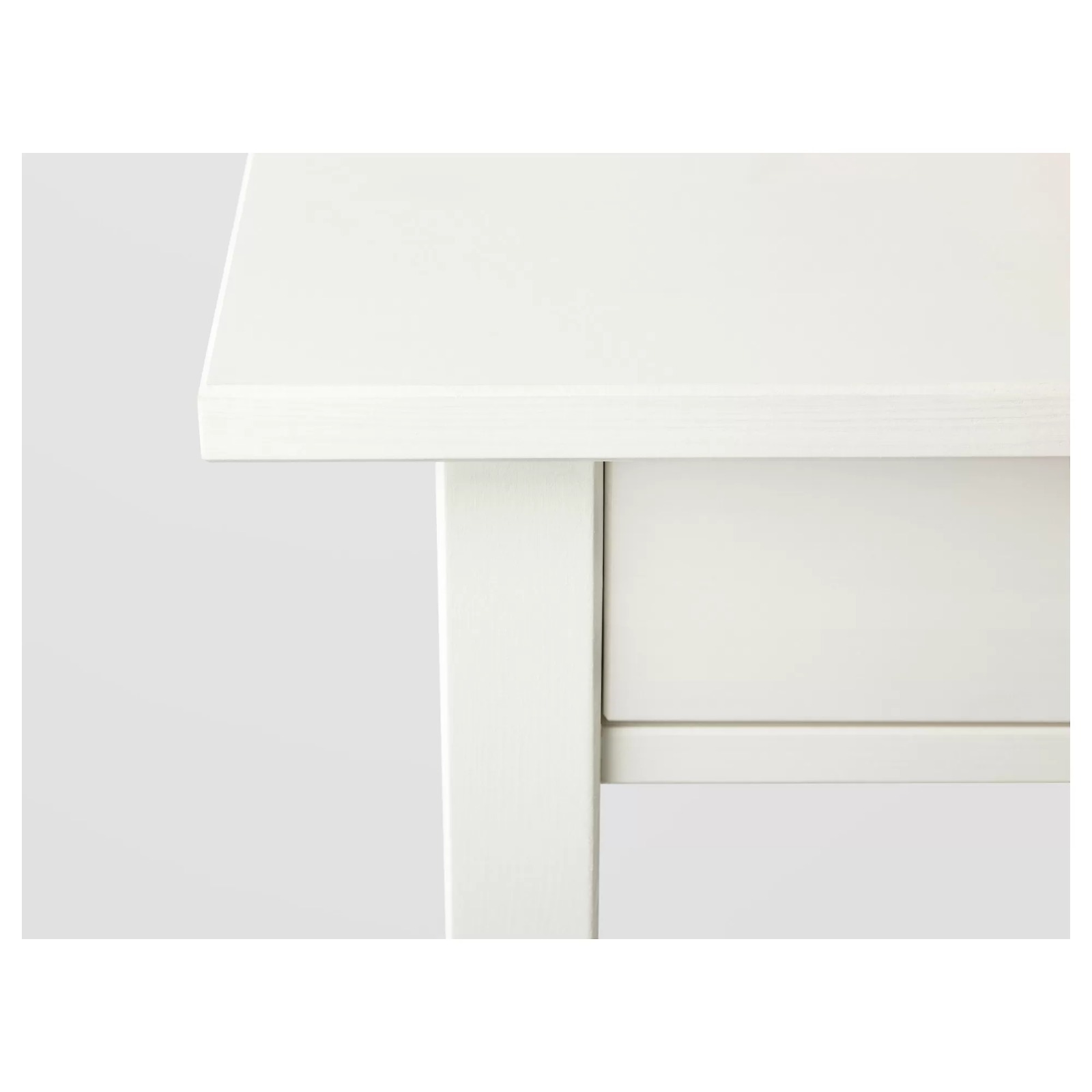 Meja samping tempat tidur