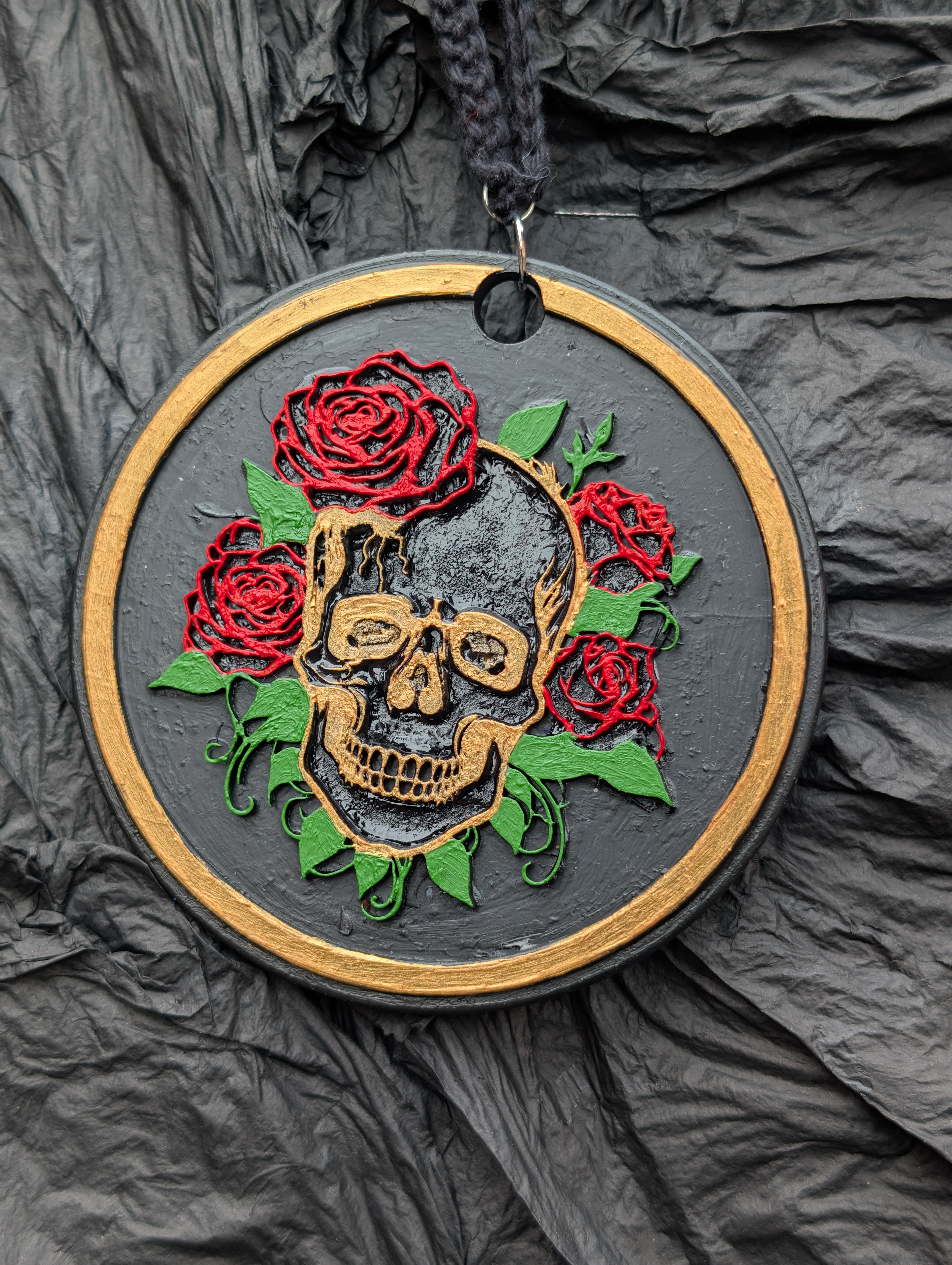 Skull and Roses Hanging Plaque