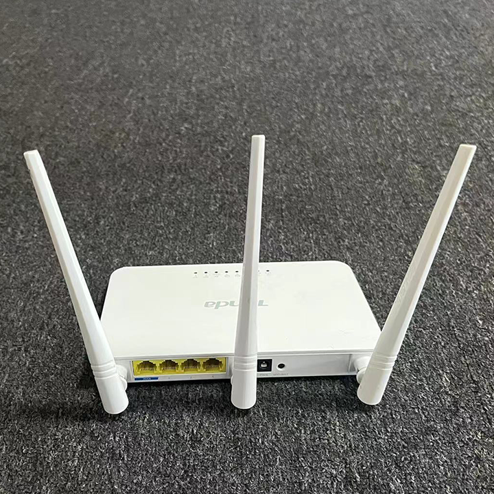 300Mbps WLAN-Router Tenda F3 v6.0 mit mehrsprachiger Firmware *** 300Mbps WLAN router Tenda F3 v6.0 with multilingual firmware