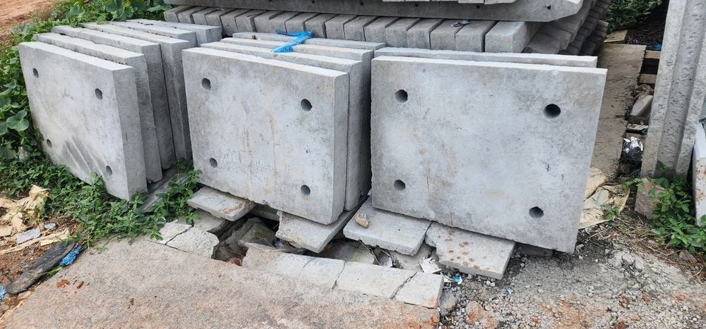 Rectangle Concrete Manhole Cover