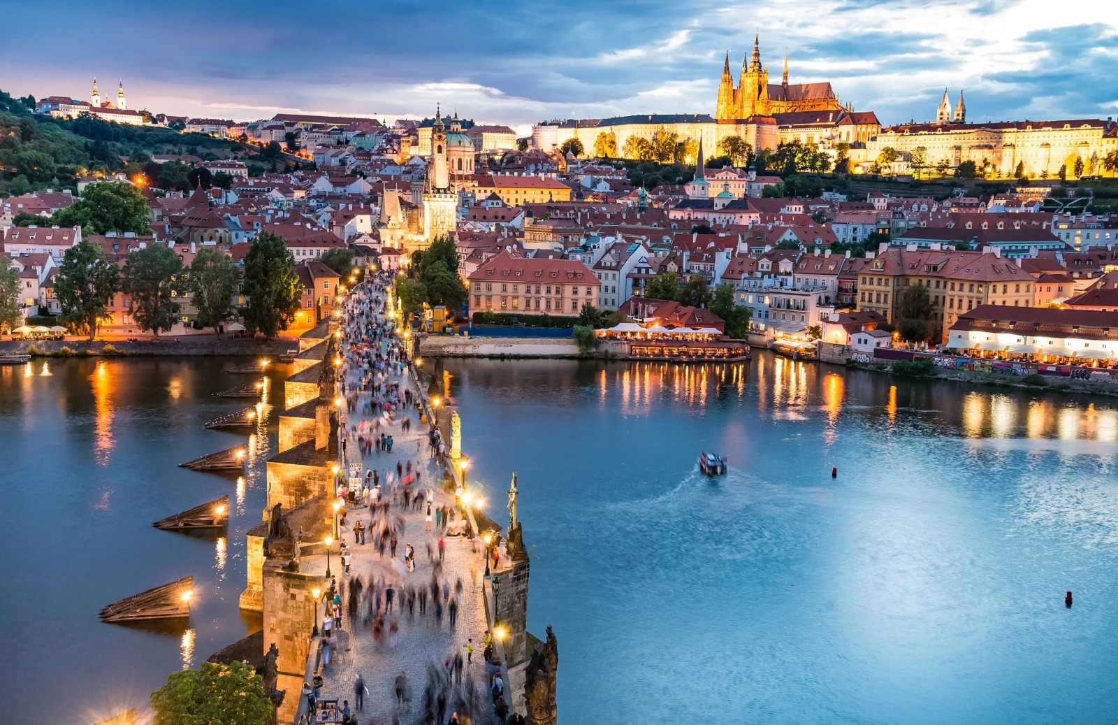 06 AL 09 DICEMBRE - PRAGA + MERCATINI 