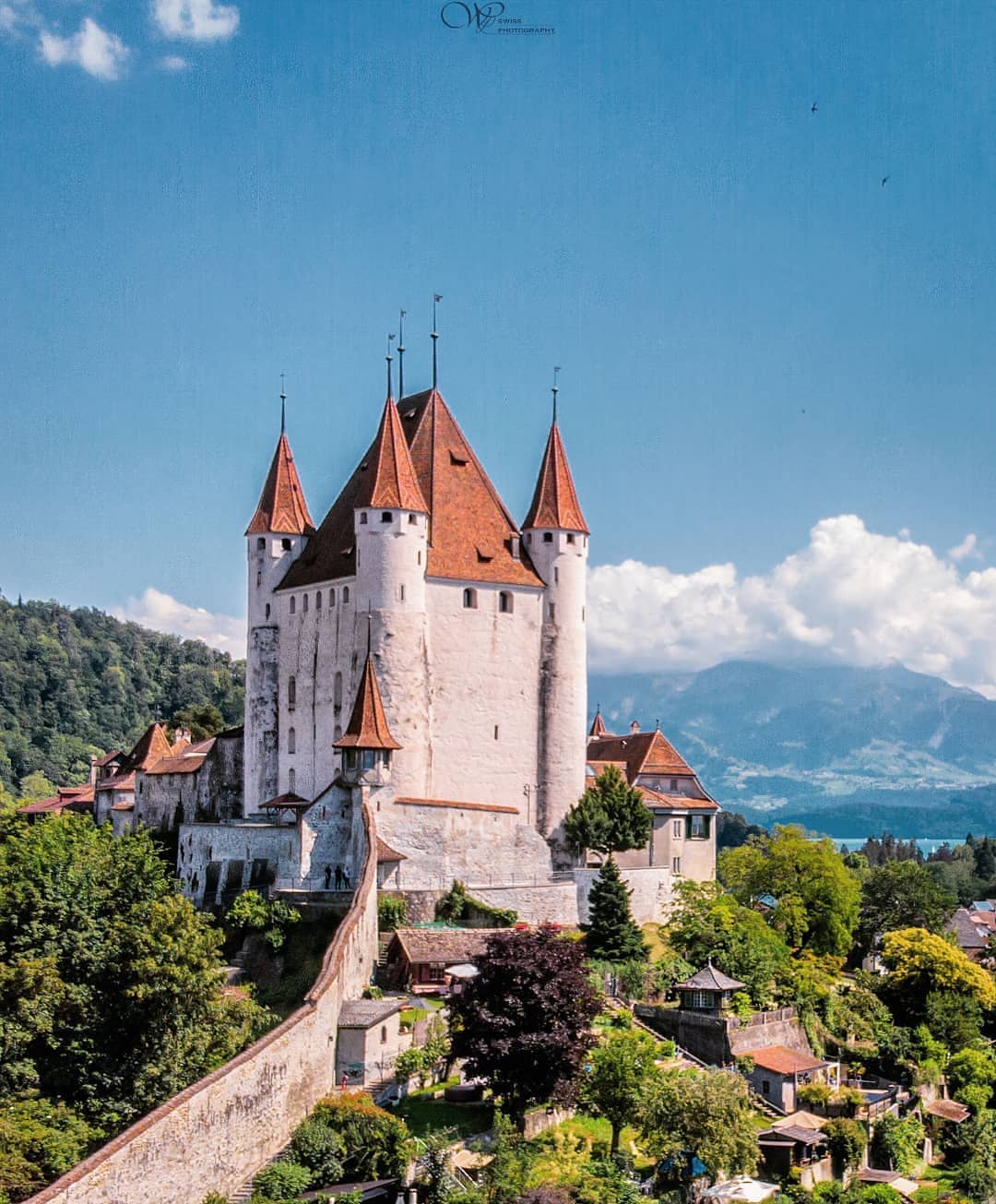 19/04/26 - SVIZZERA DA CARTOLINA: THUN, LAUTERBRUNNEN & BERNA!