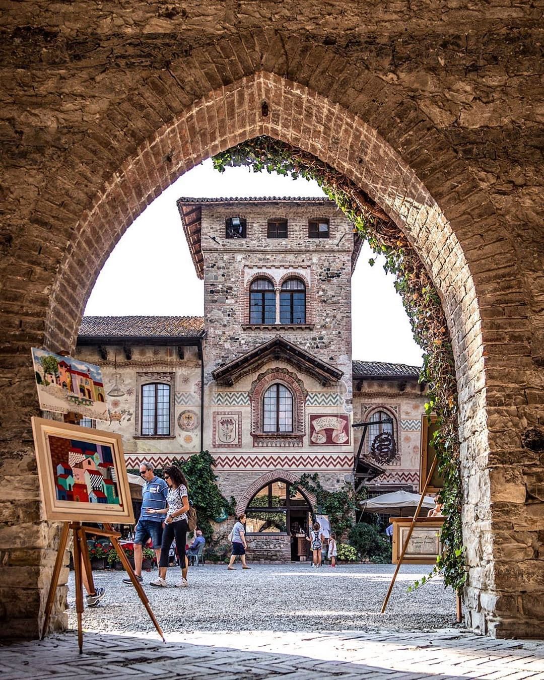 23/11/25 - BORGHI INCANTATI, EMOZIONI D’INVERNO TRA CASTELL'ARQUATO & GRAZZANO VISCONTI
