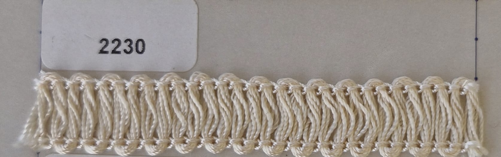 IB2230 Madeja de seda beige