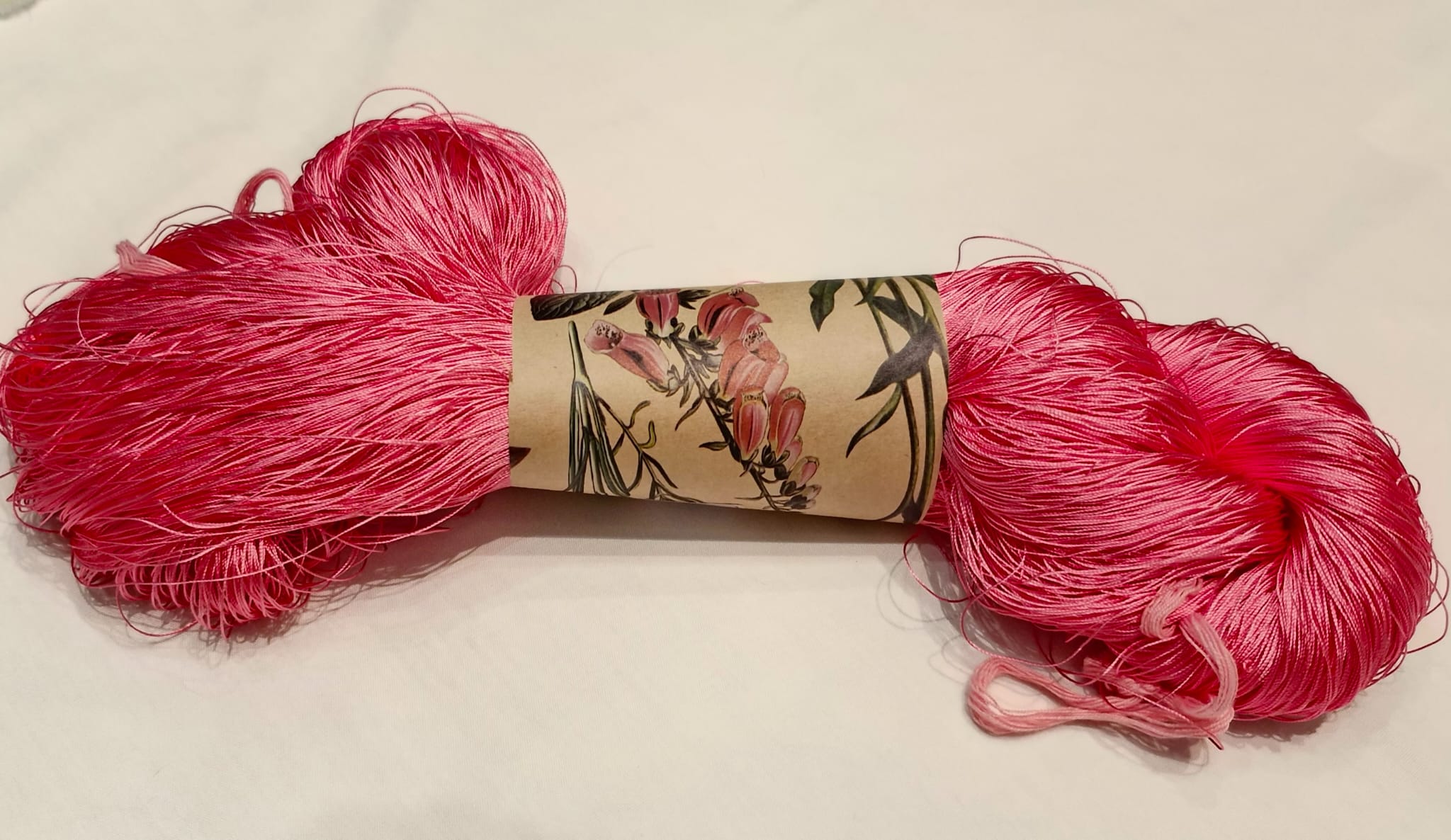 V0004 Madeja de seda rosa