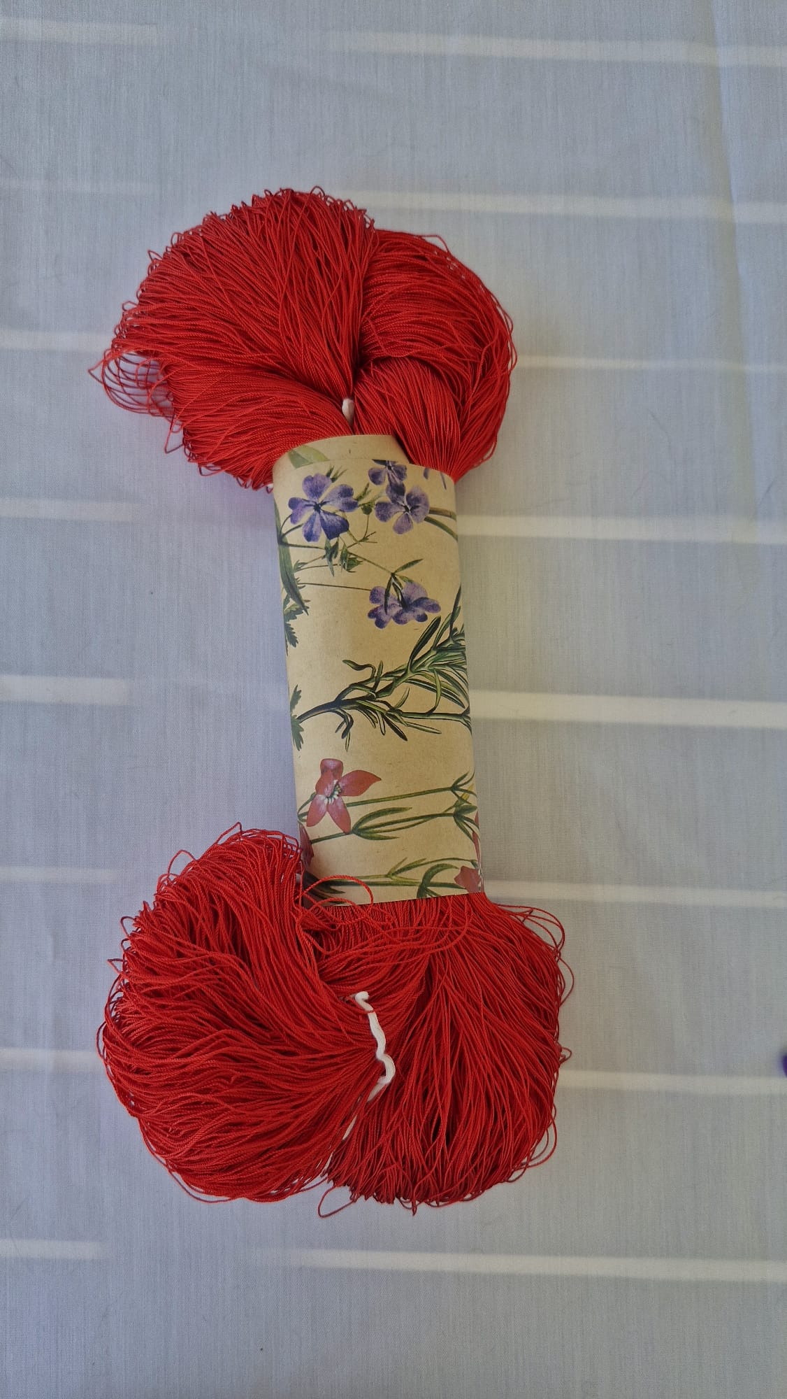 IB0006 Madeja de seda rojo