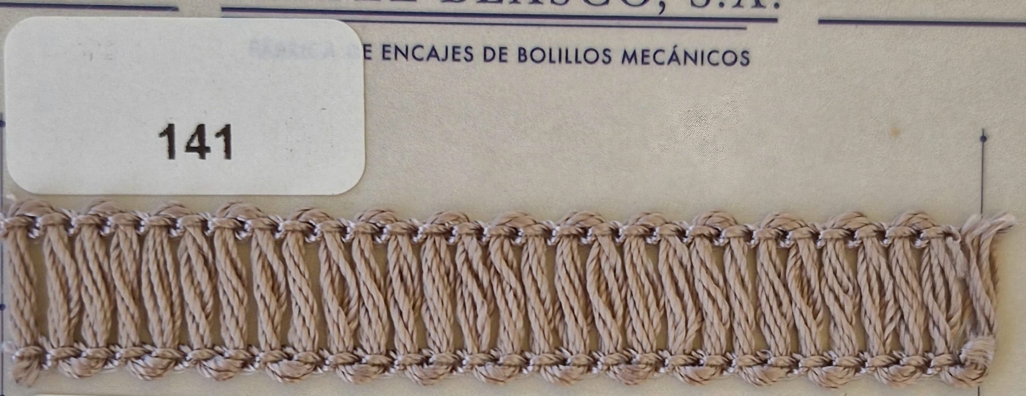 IB0141 Madeja de seda camel