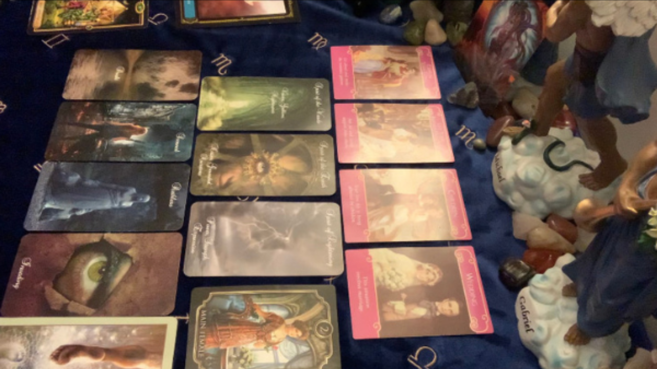 45 Minute General / 4 Question Love Reading