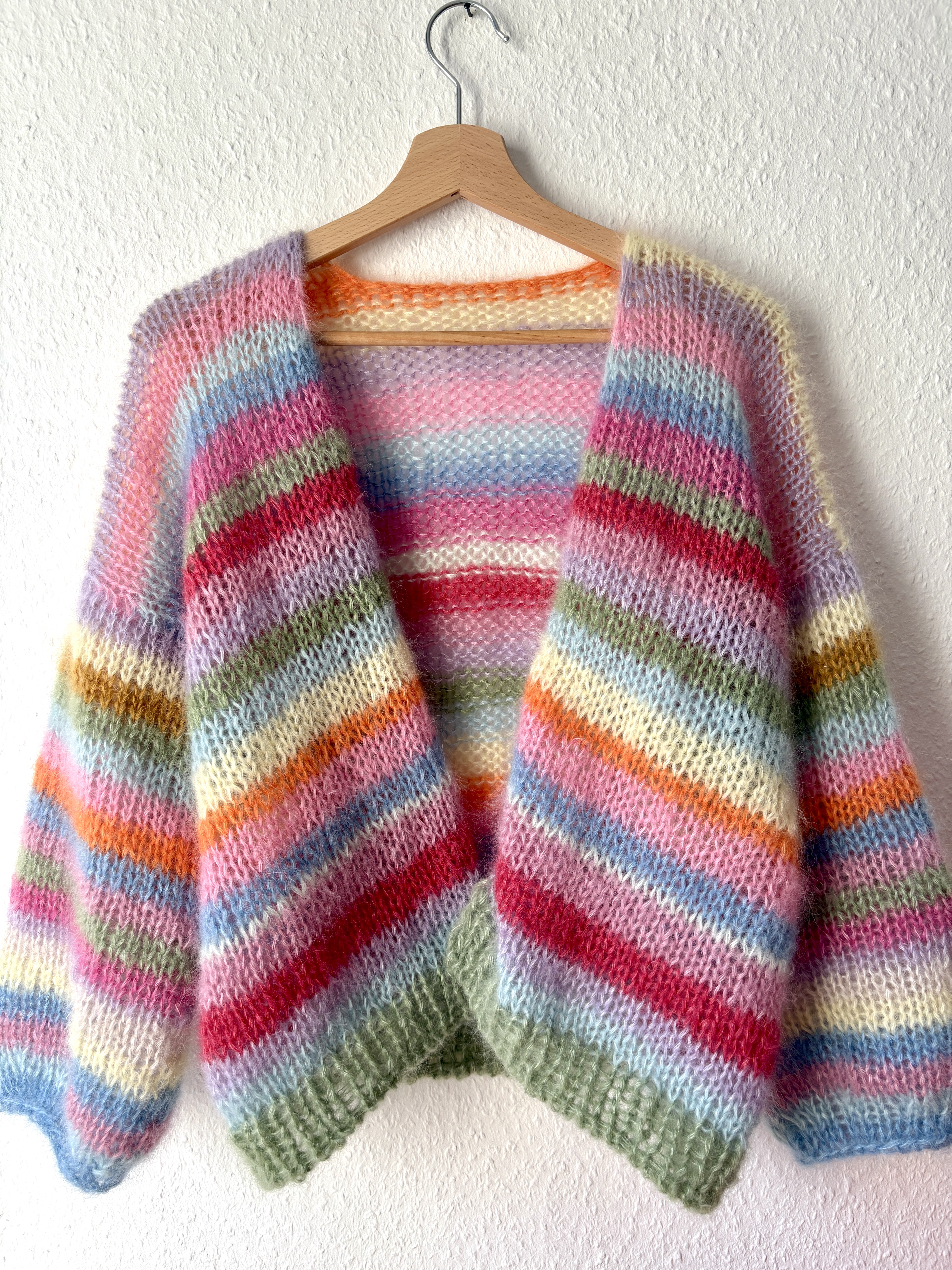 Handgestrickte Cardigan aus Mohair und Seide, bunte Streifen, Einzelstück, Onesize