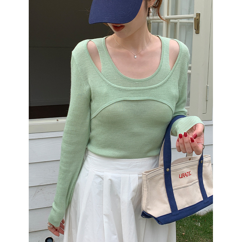 Women's Two-Piece Outfit – Slim-Fit Long Sleeve Knitted Sweater Top & Solid Color High-Waisted Pants Set – Casual Elegant Loungewear 