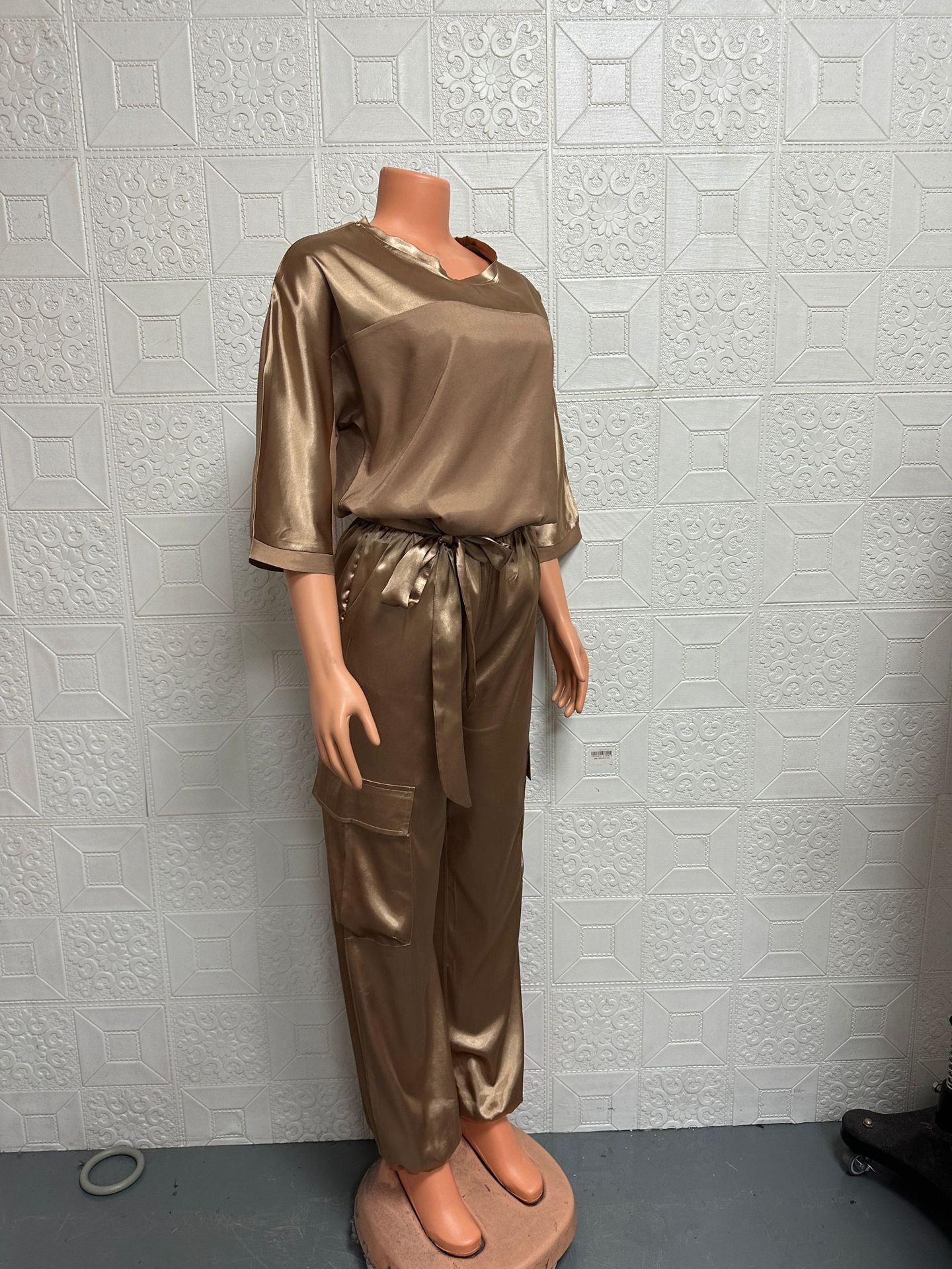 Ladies Smooth Satin Half Sleeve Top Pants Set Two-piece Set