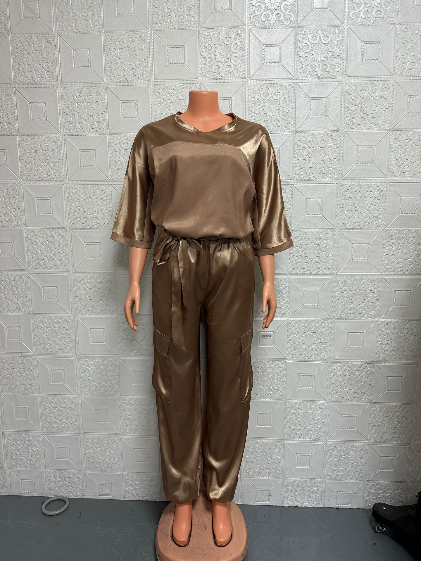 Ladies Smooth Satin Half Sleeve Top Pants Set Two-piece Set
