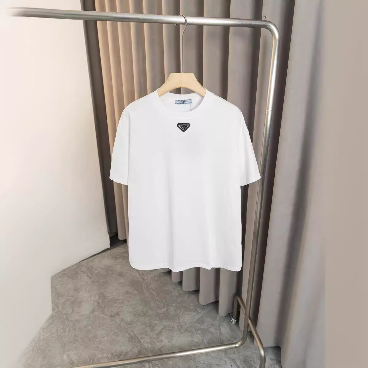 Summer New P Small Label Inverted Triangle T-shirt Fashion Trend Men's And Women's Casual Loose Short Sleeve