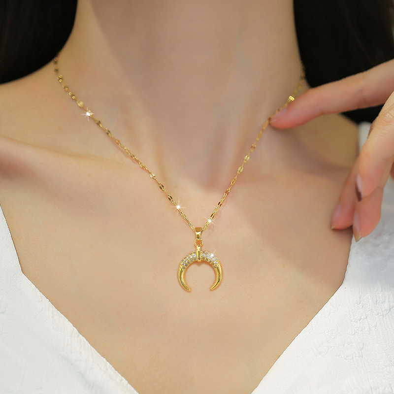 Crescent Curved Light Luxury Cross-border Banquet Wedding Necklace Women's 