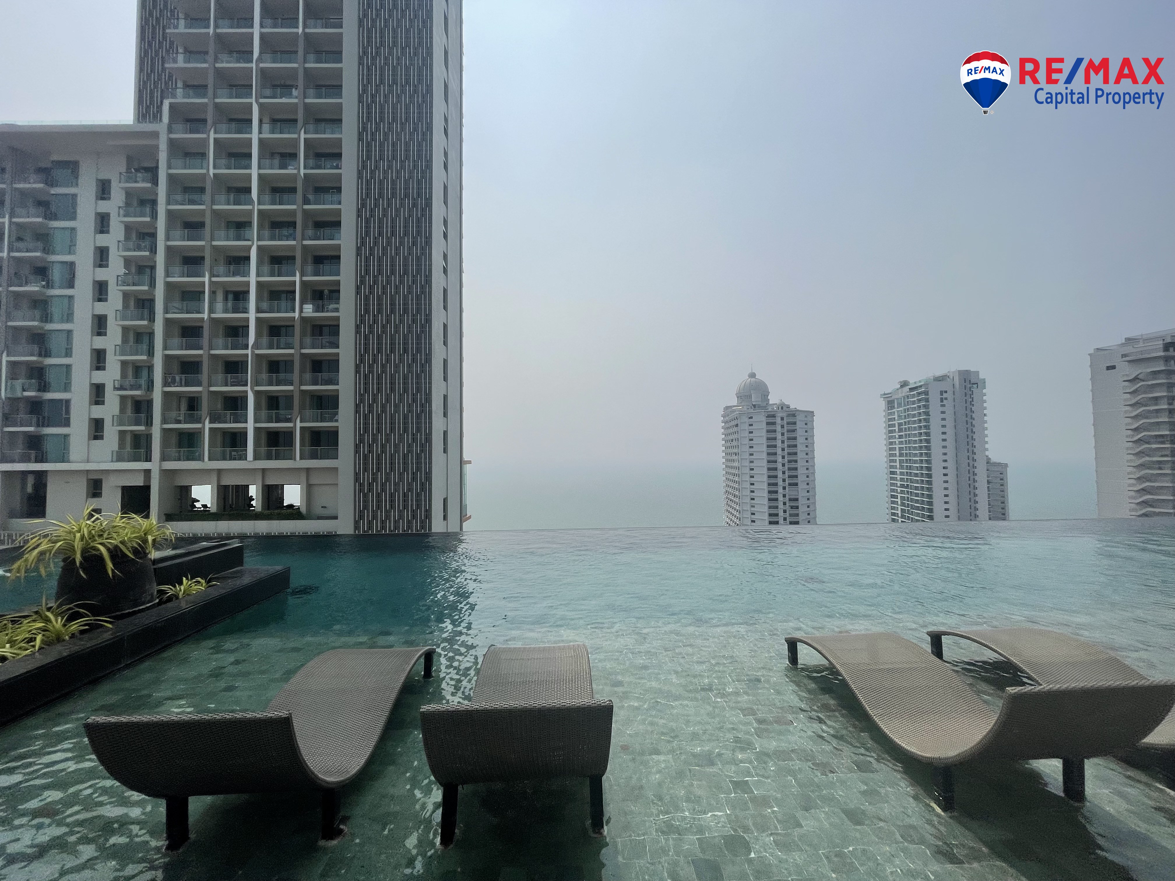 Eladó 1 szobás lakás a Riviera Wong Amat-ban