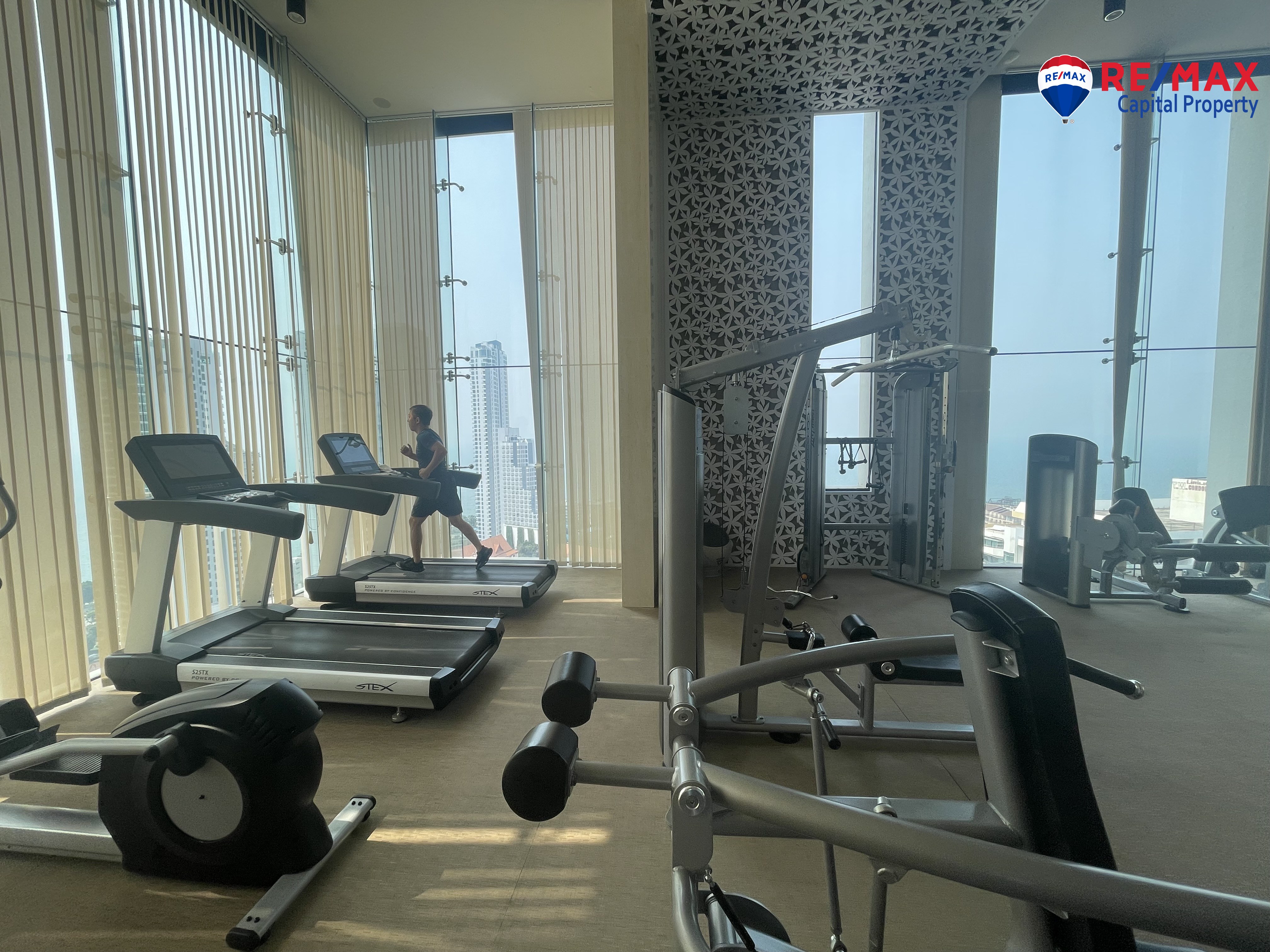 Eladó 1 szobás lakás a Riviera Wong Amat-ban