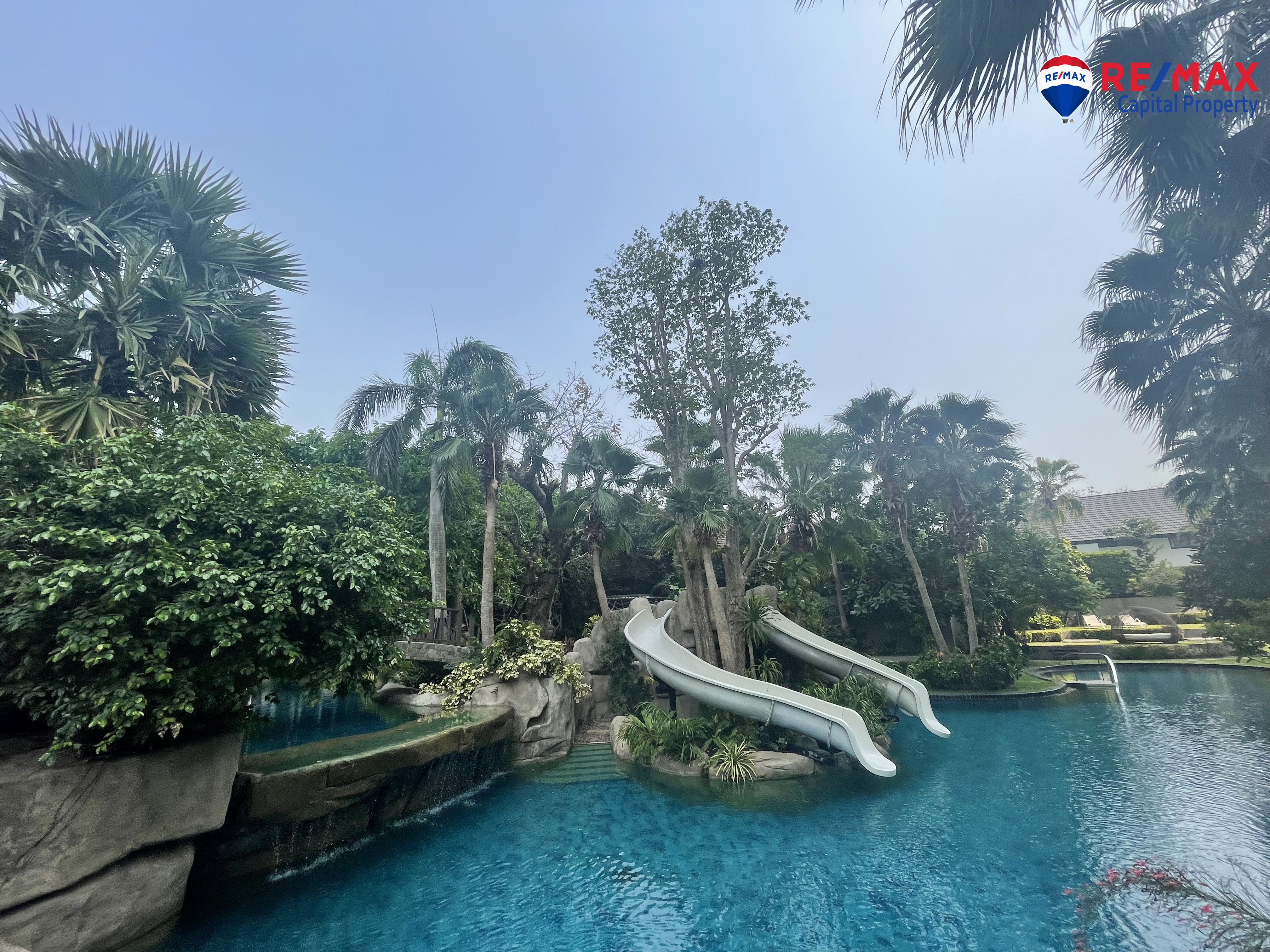 Eladó 1 szobás lakás a Riviera Wong Amat-ban