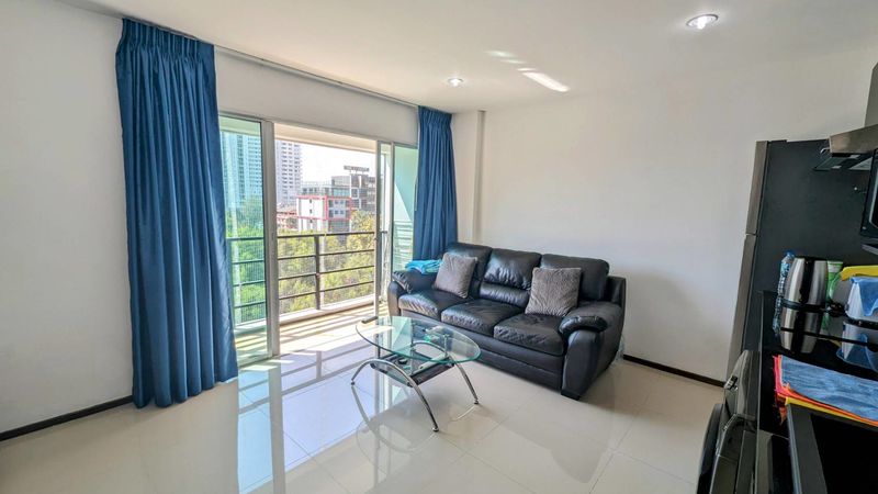 Tengerre néző, modern lakás eladó Jomtien Beach-nél