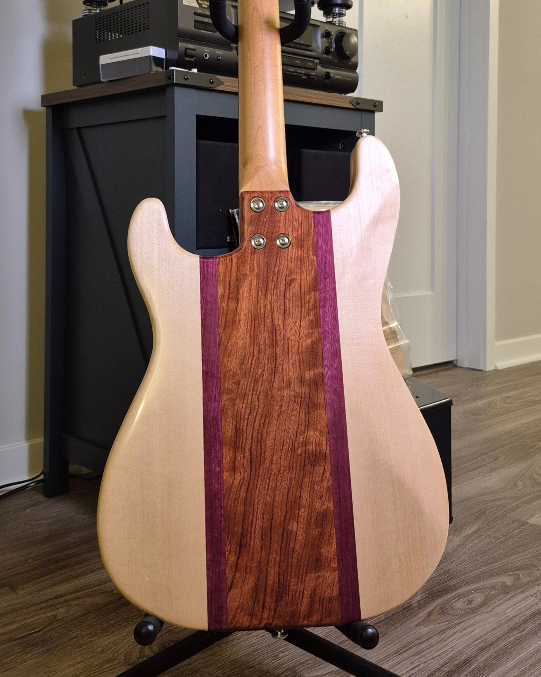 PG10 - Penguin Guitar Co. - Custom Strat