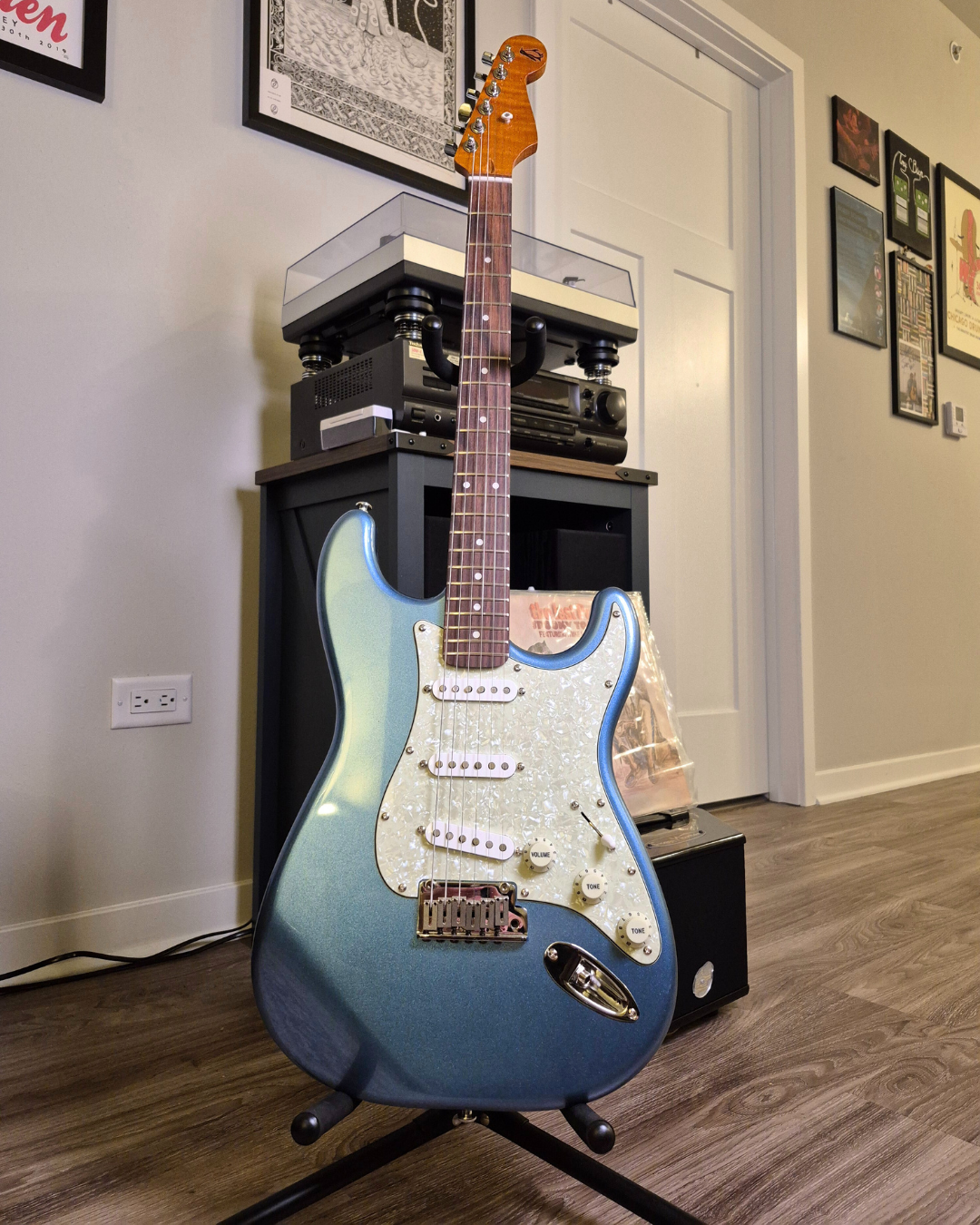 PG7 - Penguin Guitar Co. - "Minnesota Blue"