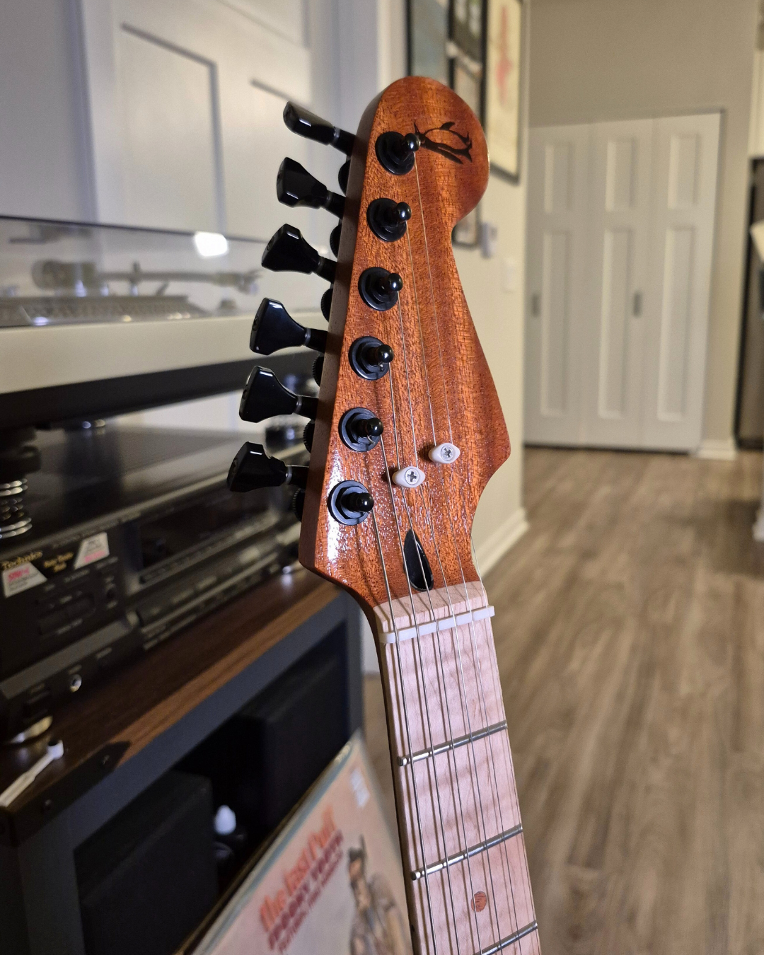 PG3 - Penguin Guitar Co.  -  "Lap Dog"