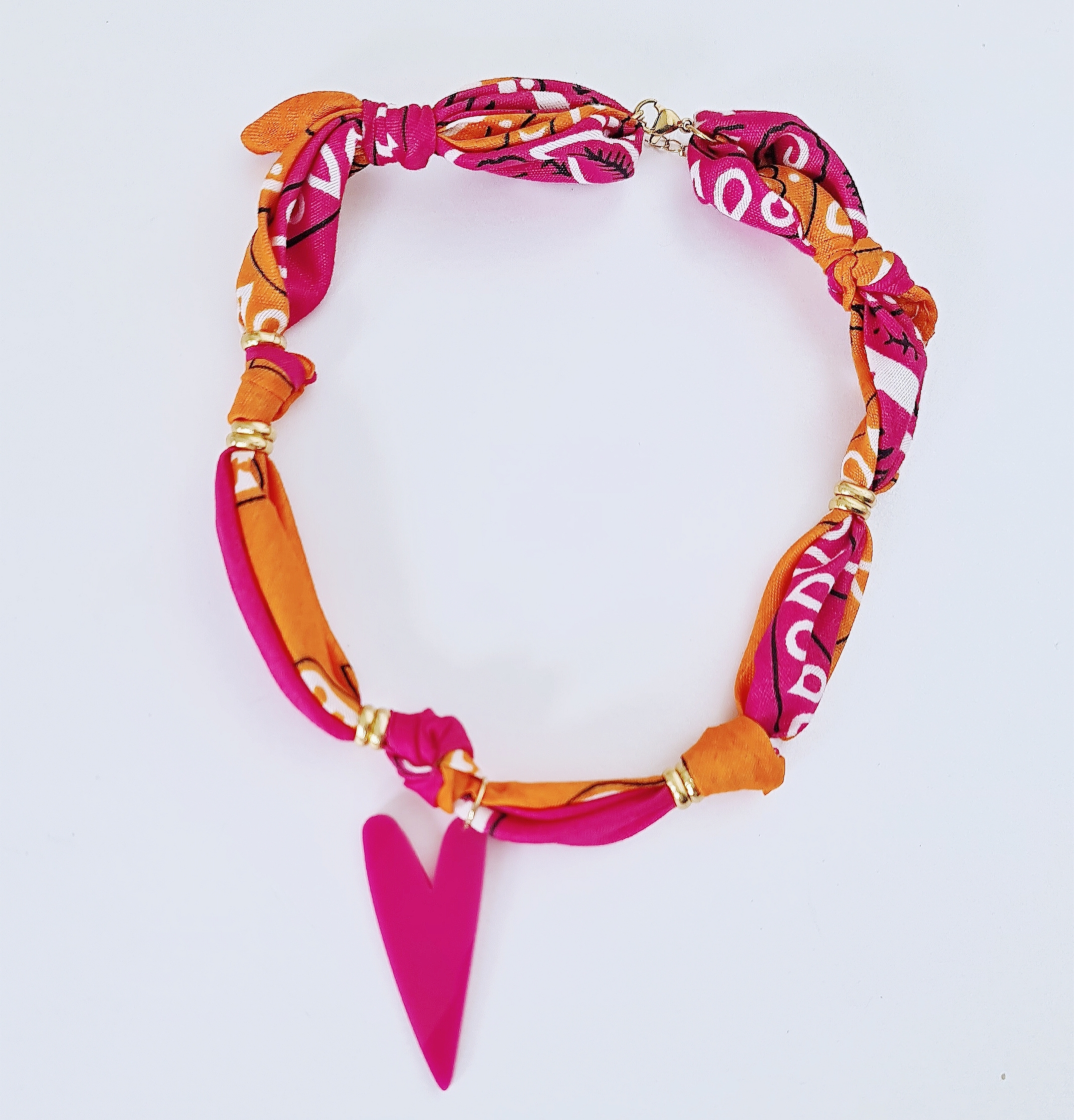 Collares tela con colgantes♥︎
