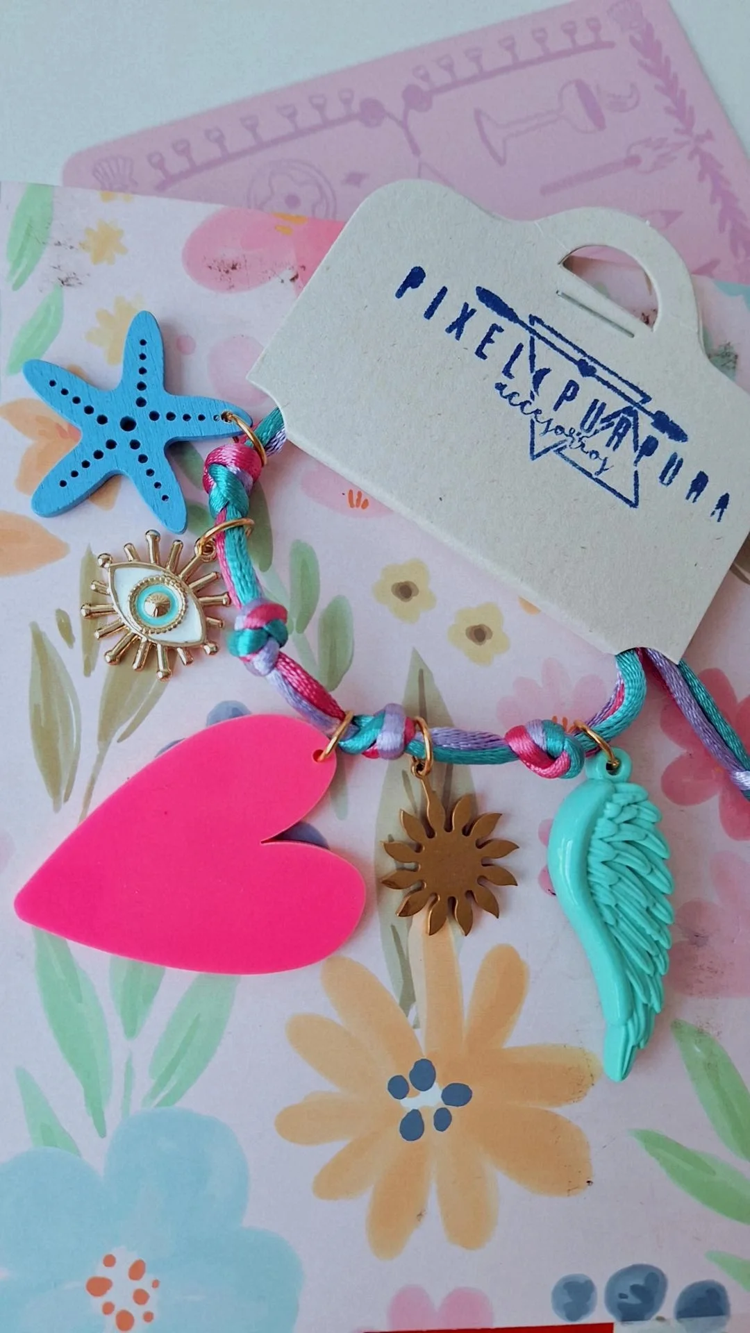 Pulsera de charms colorida♥︎
