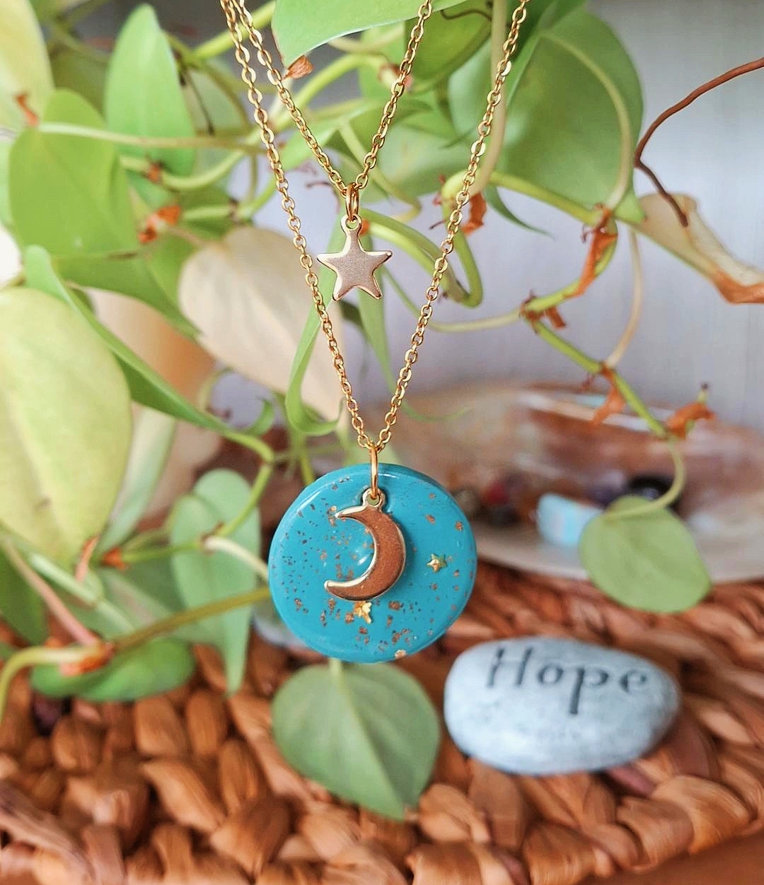 Collar doble universo azul