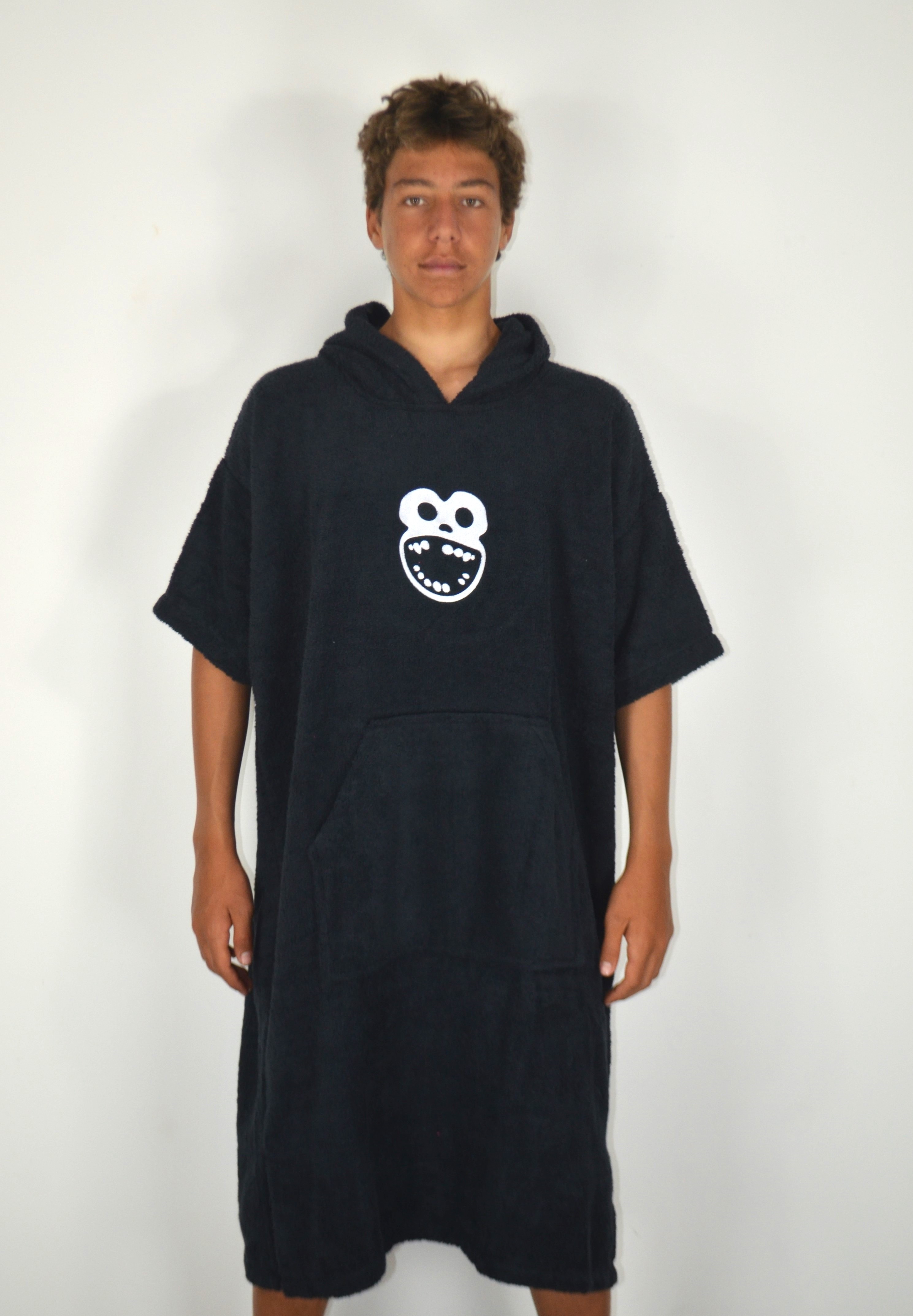 BLACK PONCHO