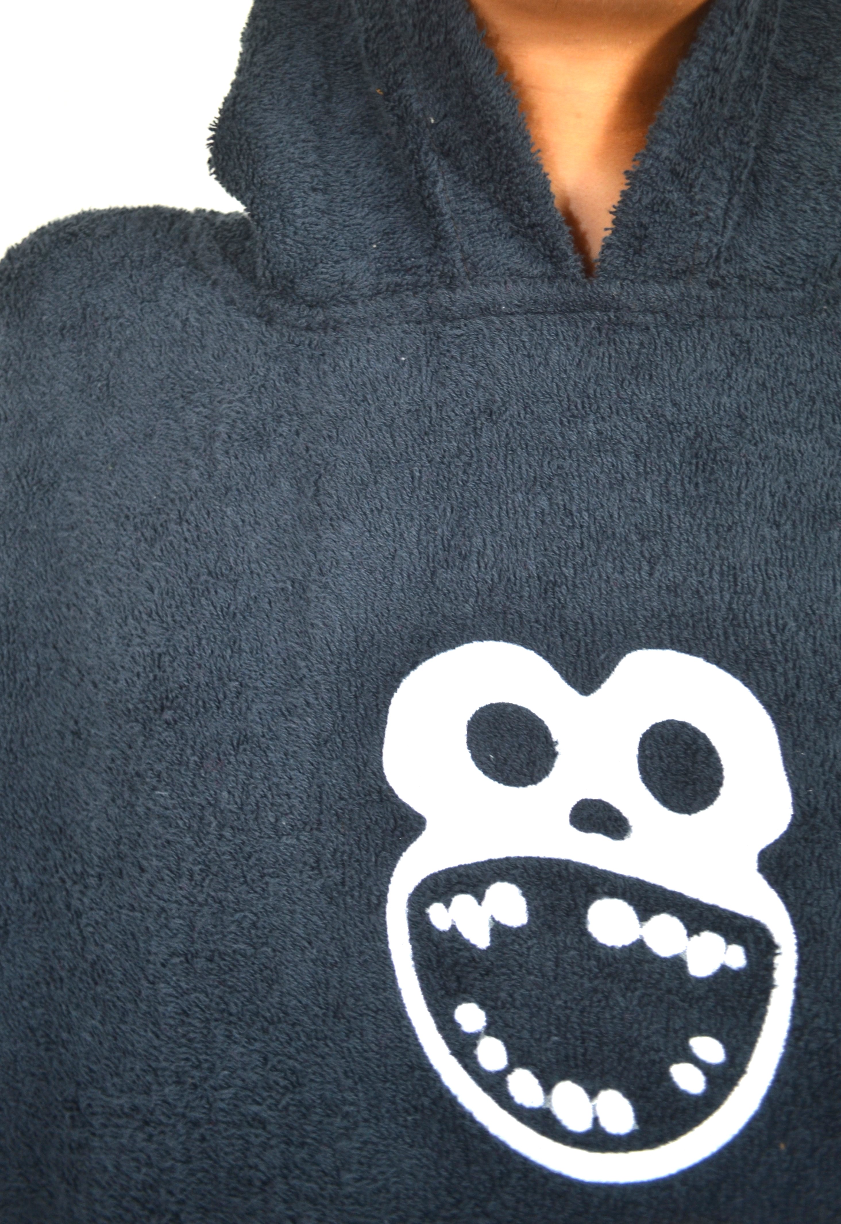 BLACK PONCHO
