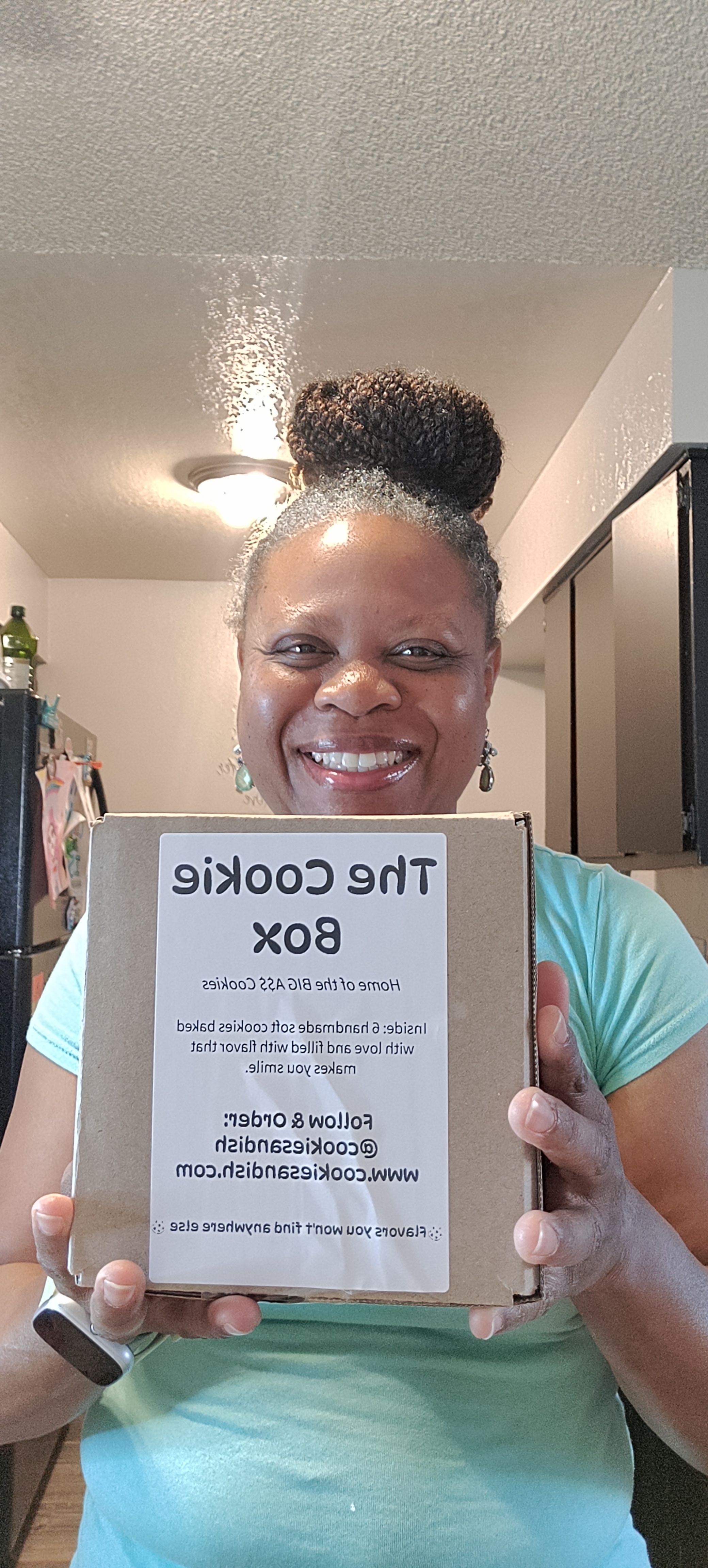 The Happy Cookie Box