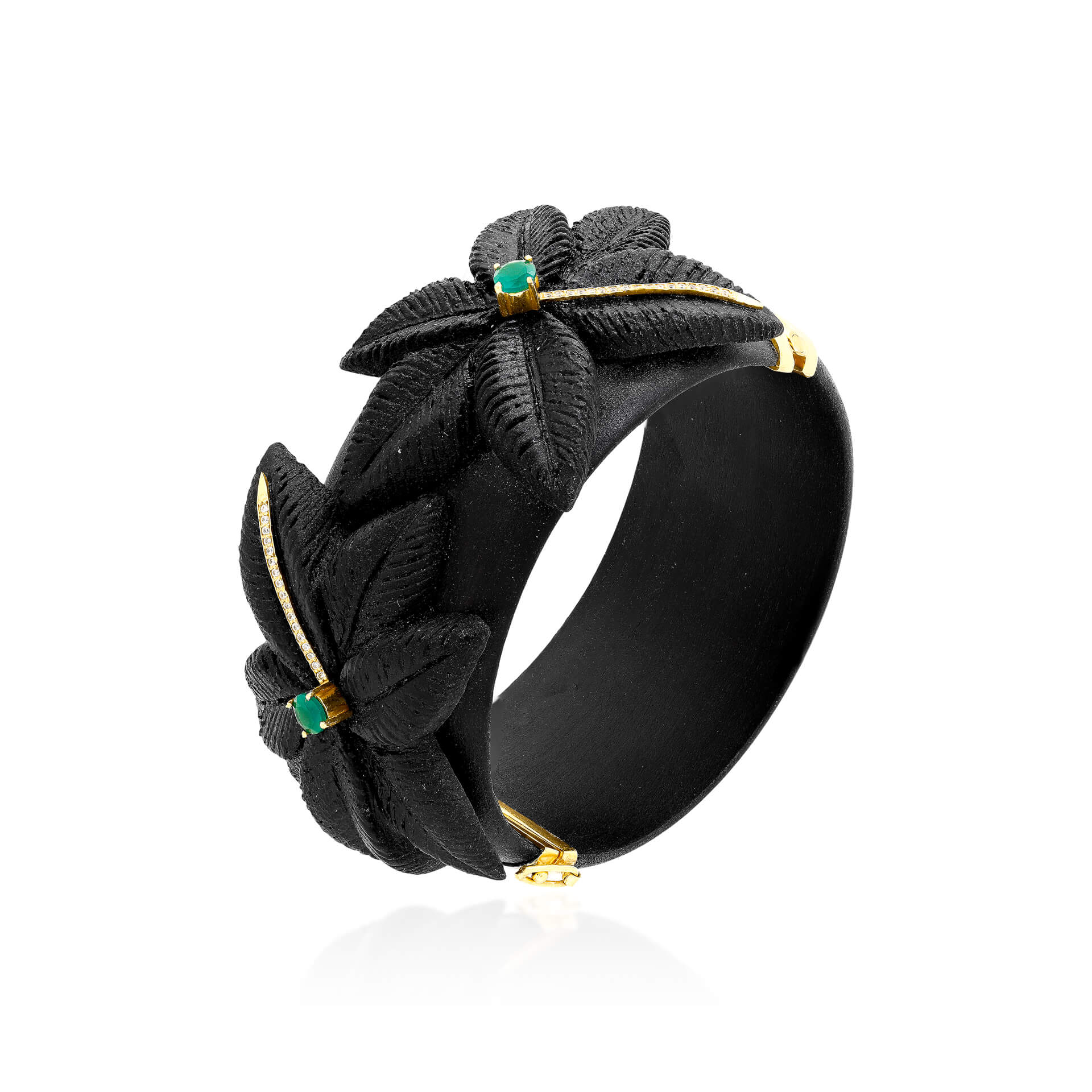 BRACELETE DE MADEIRA COM FLORES