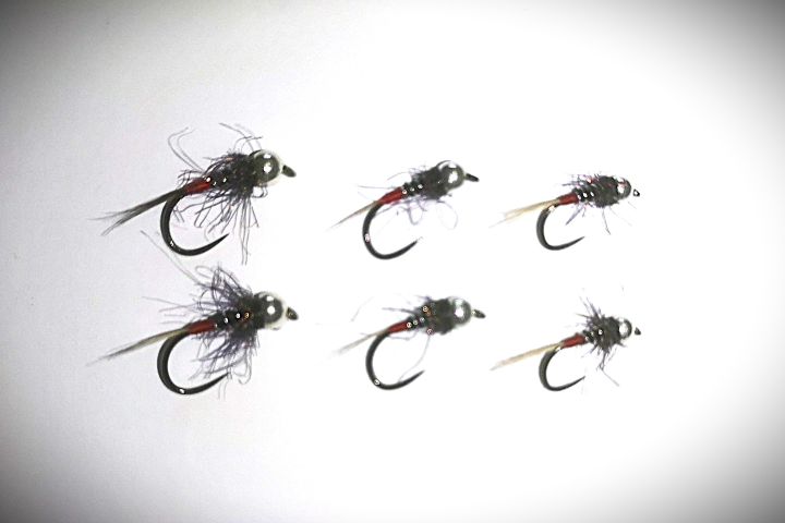 La série de 6 Nymphes "Noire à Cul Rouge"