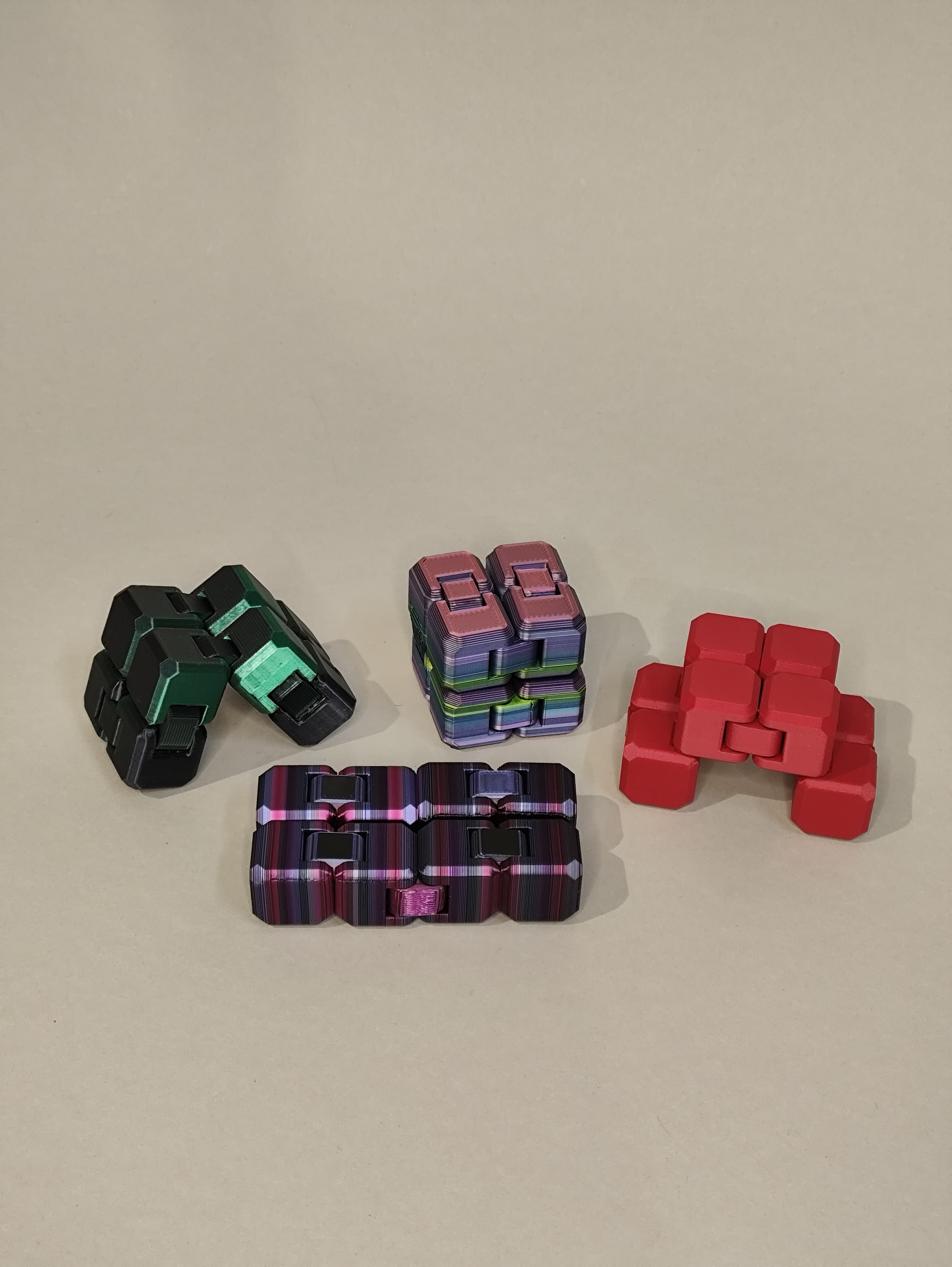 Fidget Begalybės Kubas