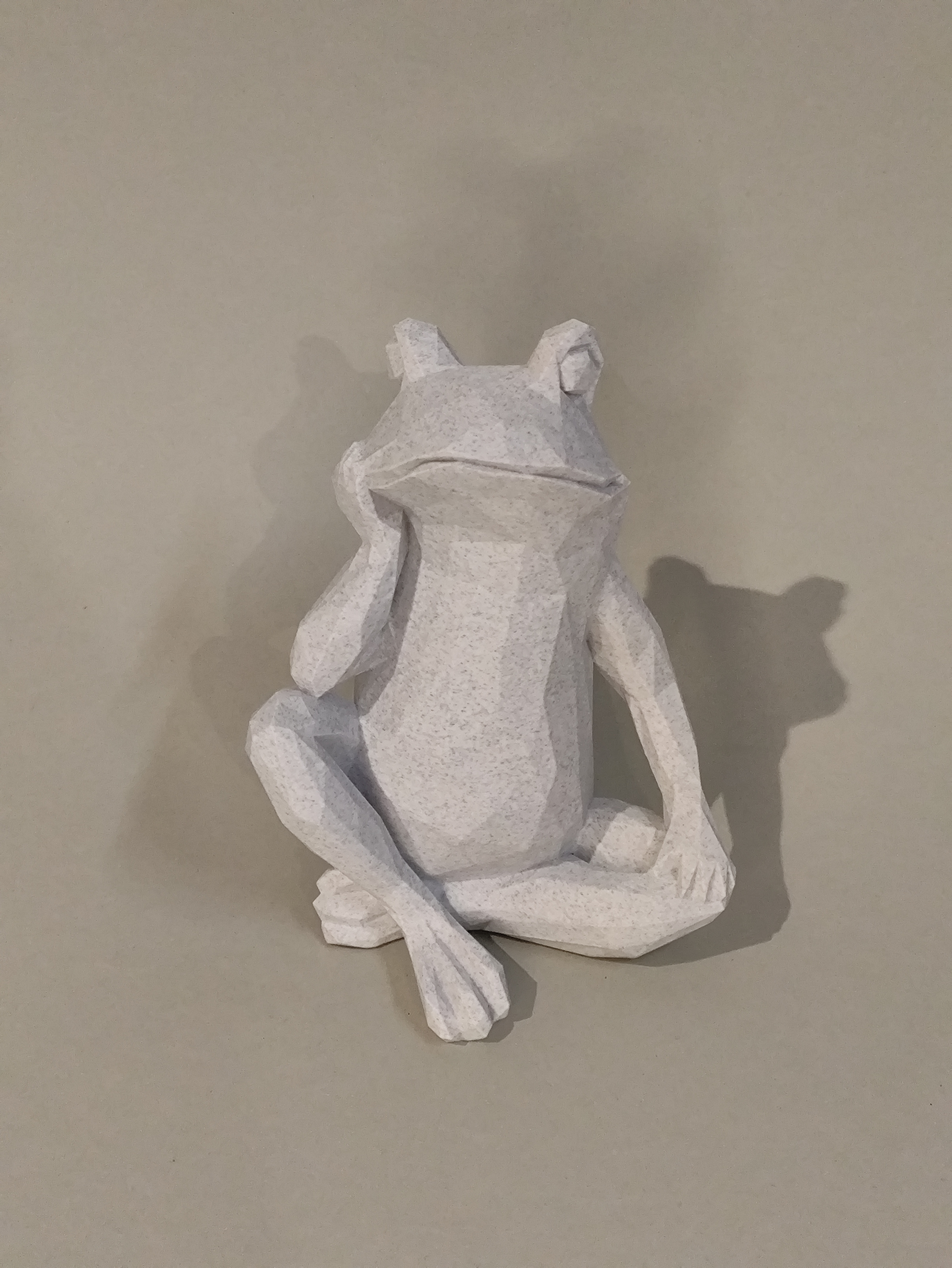 Dekoratyvinė varlė statulėlė