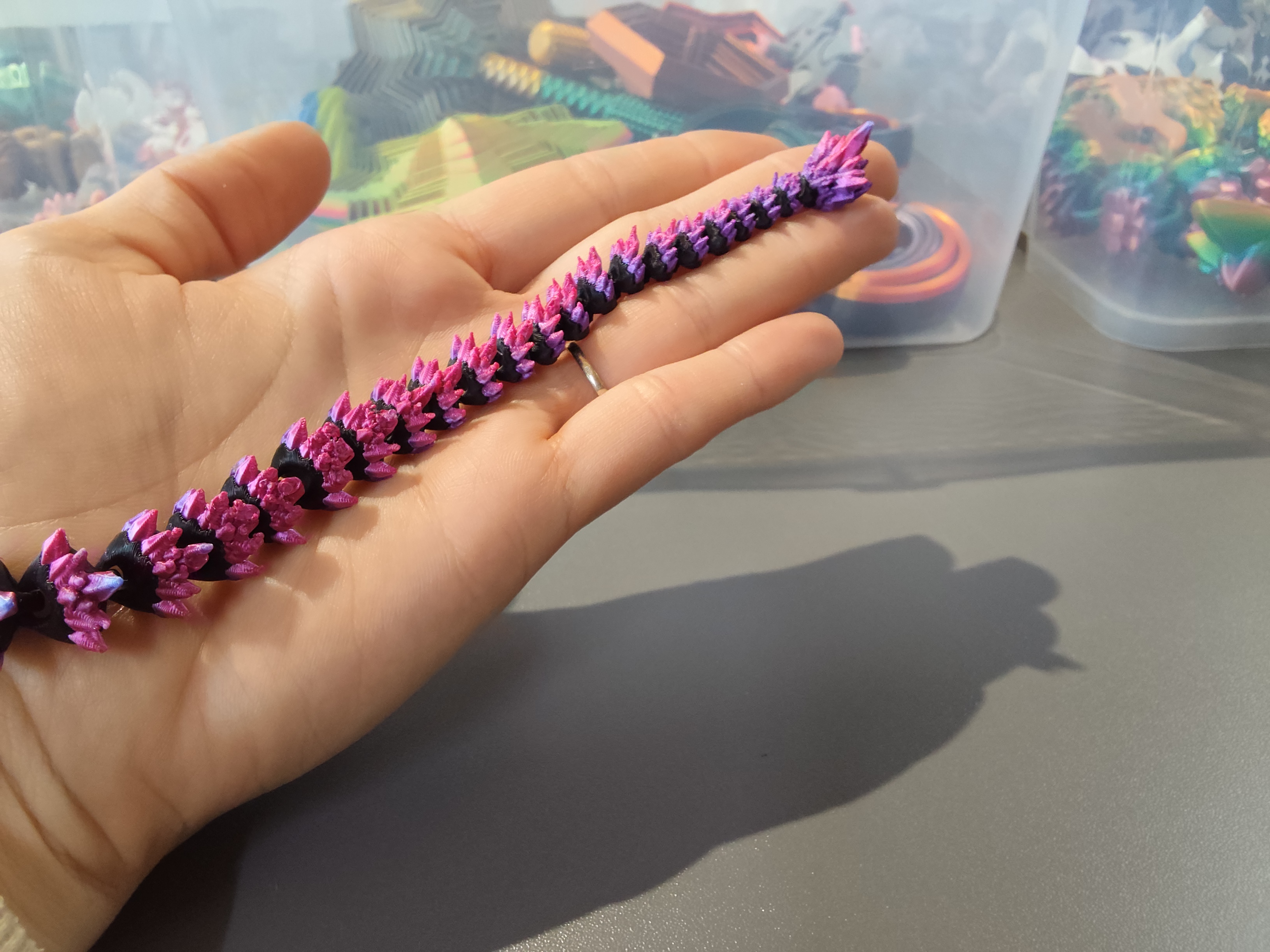 Drakoniukas juoda/violet vaivorykštė 