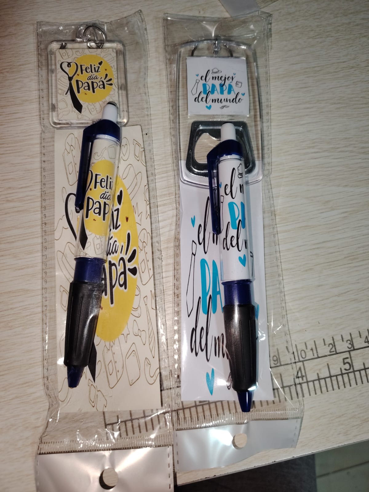 Llaveros ,esferos y kit  personalizados para toda ocasión