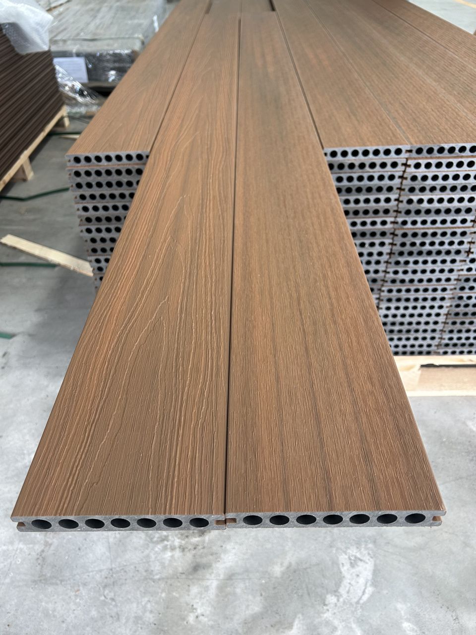 Deck WPC Exterior - Color Teak (2.90m x 14cm)