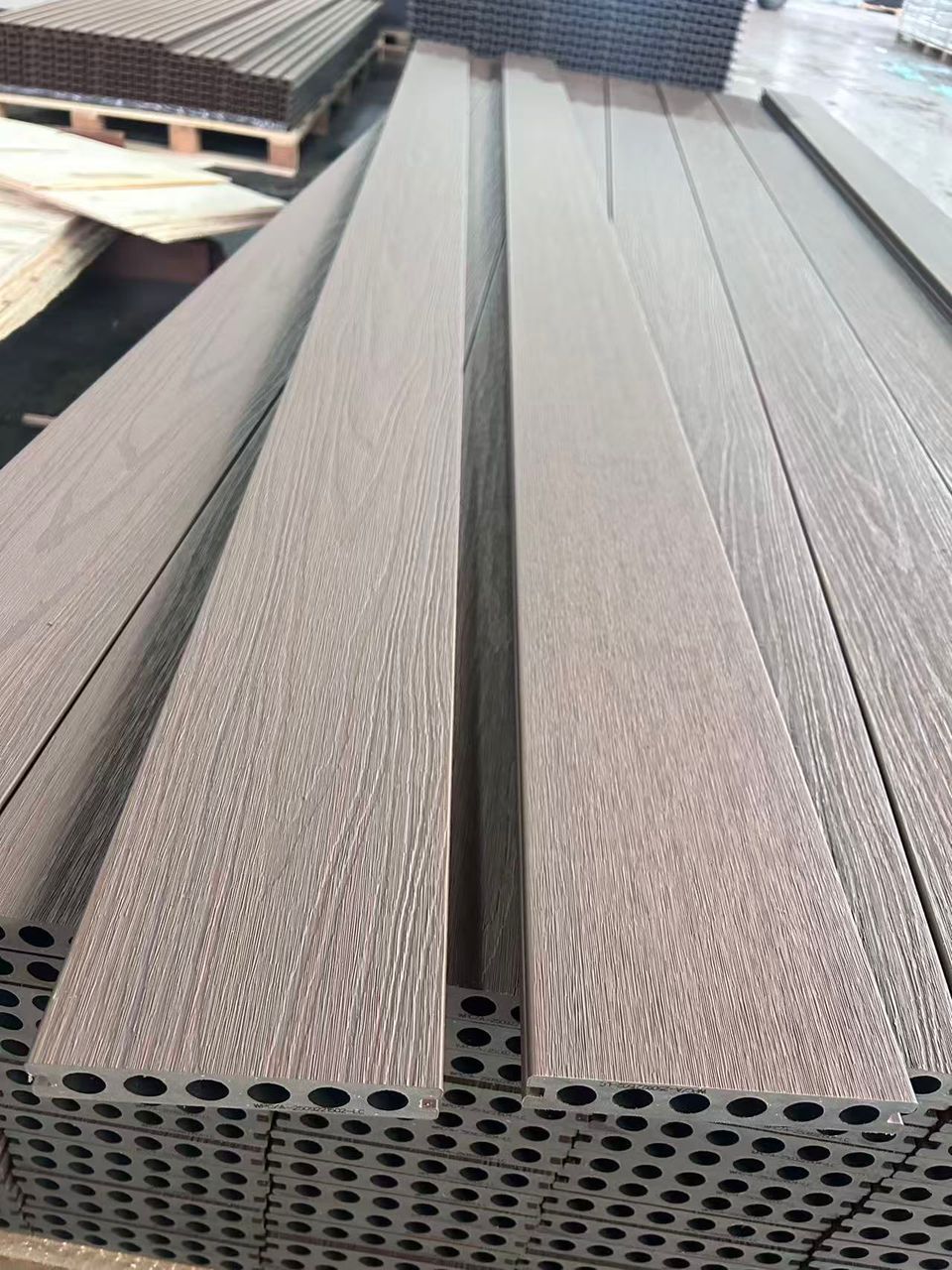 Deck WPC Exterior - Color Red Wood (2.90m x 14cm)