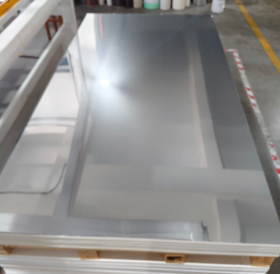 Panel Carbón de Bambú - Modelo Gris Espejado (1.22 x 2.44m)